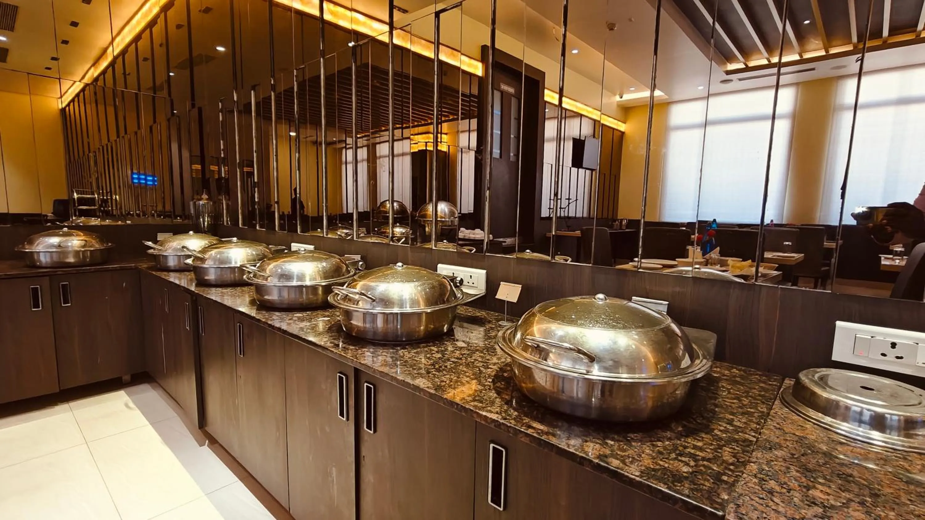 Restaurant/places to eat in ASR Parklane, A Bergamont Hotel - Hosur