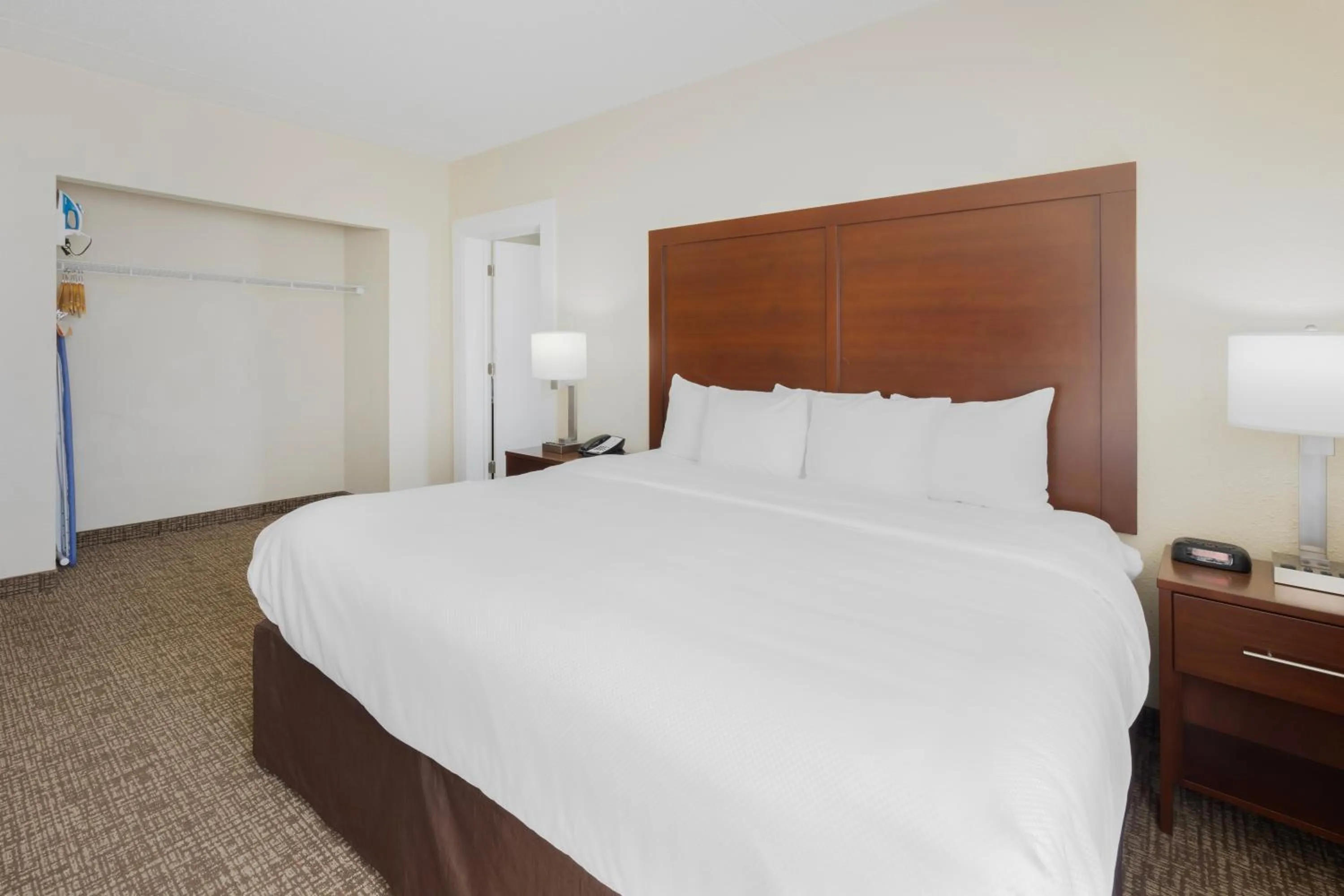 Bedroom, Bed in Comfort Inn & Suites Wichita Northeast