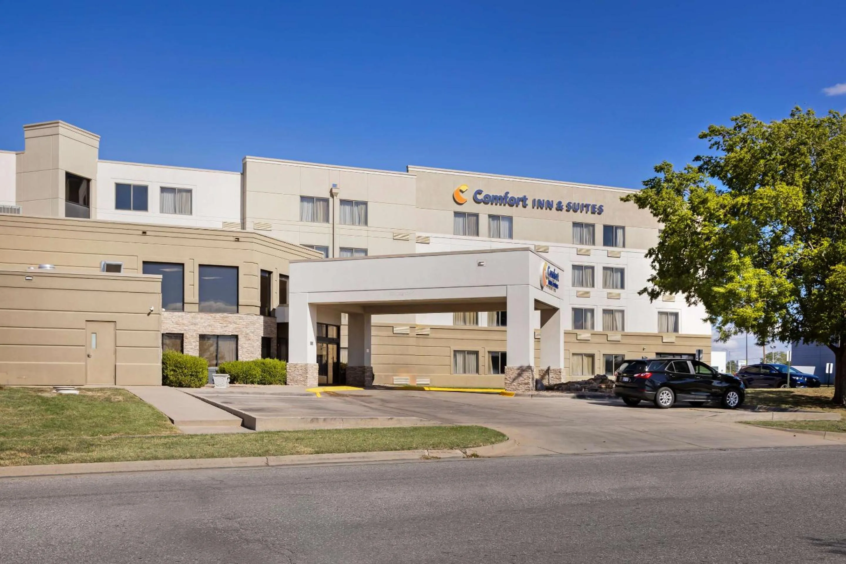 Property building in Comfort Inn & Suites Wichita Northeast