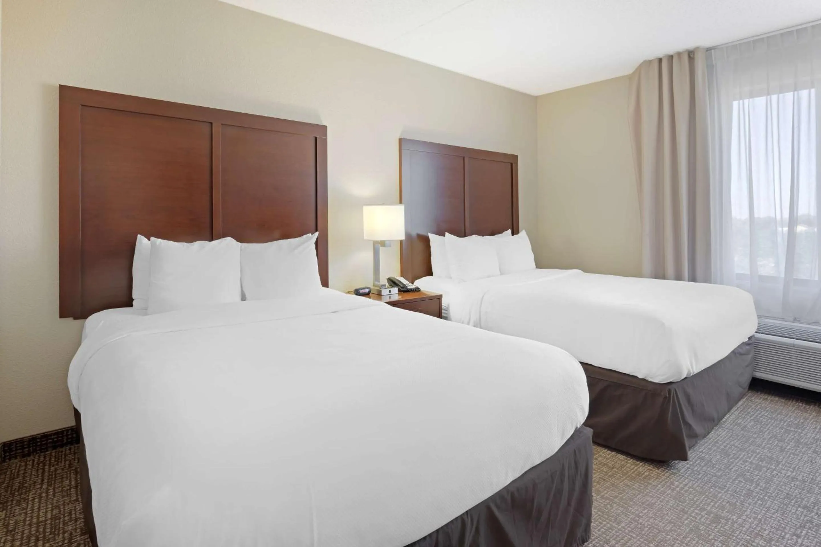 Bedroom, Bed in Comfort Inn & Suites Wichita Northeast