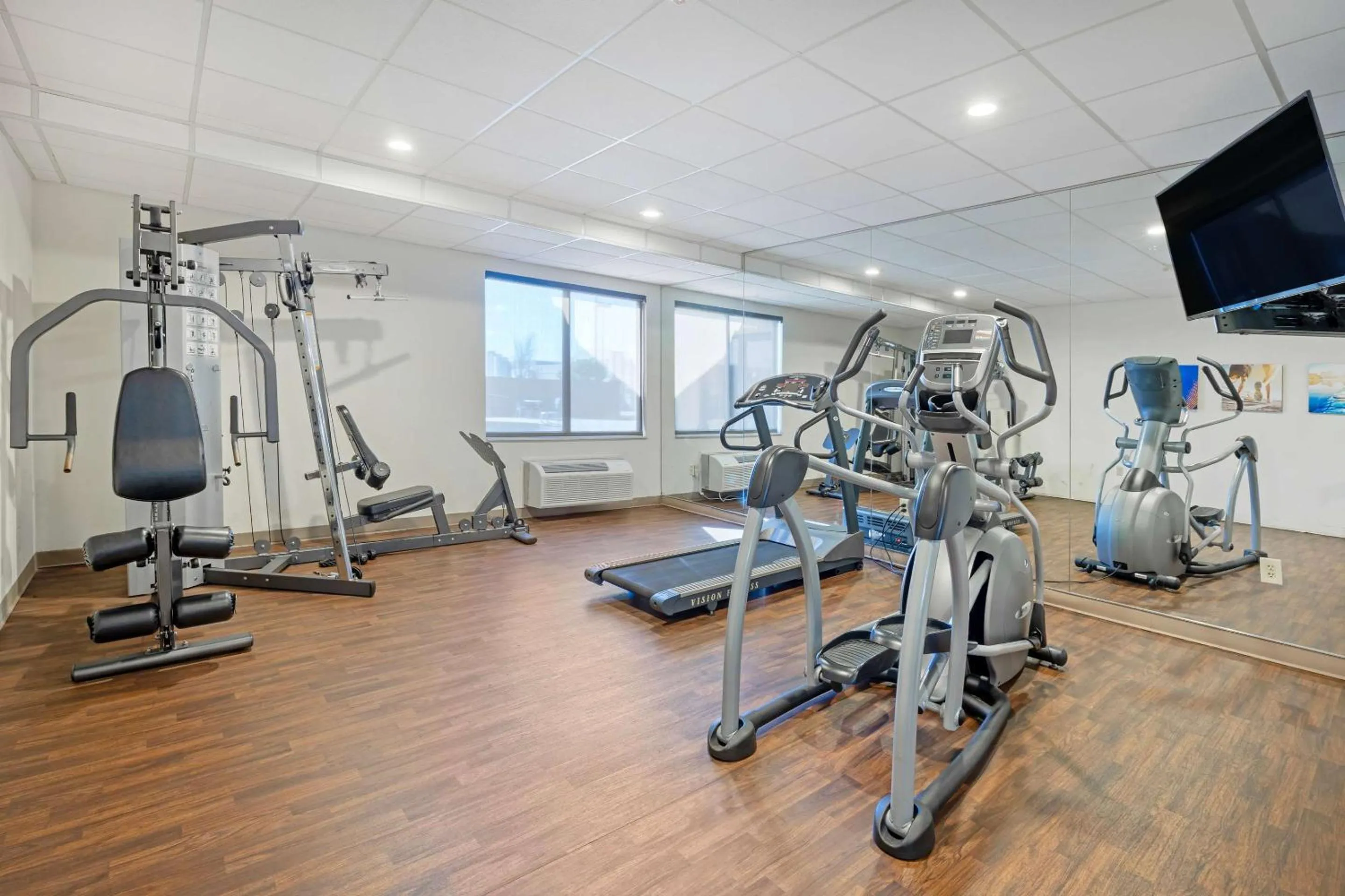 Fitness centre/facilities in Comfort Inn & Suites Wichita Northeast