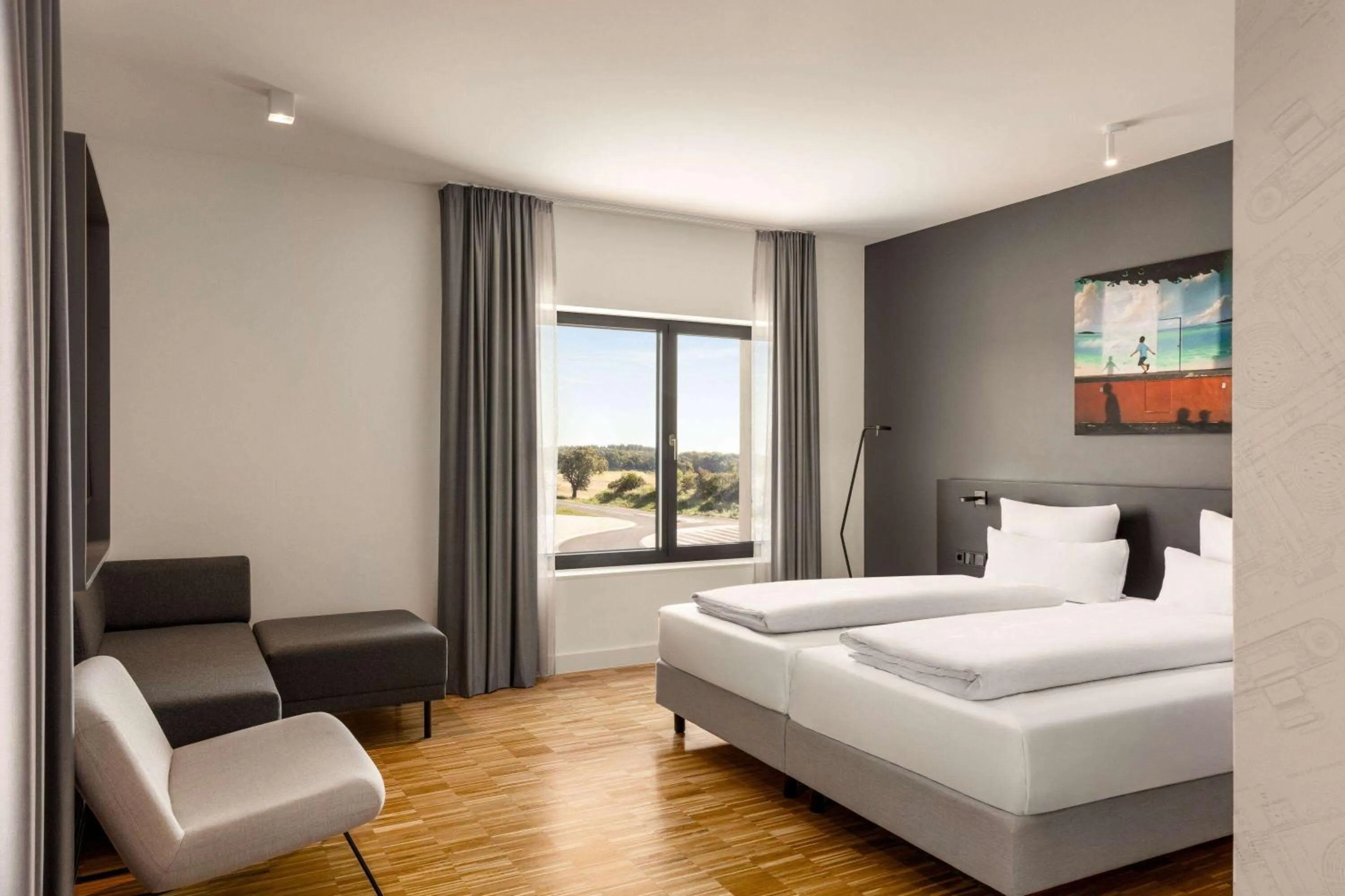 Photo of the whole room, Bed in Vienna House by Wyndham Ernst Leitz Wetzlar