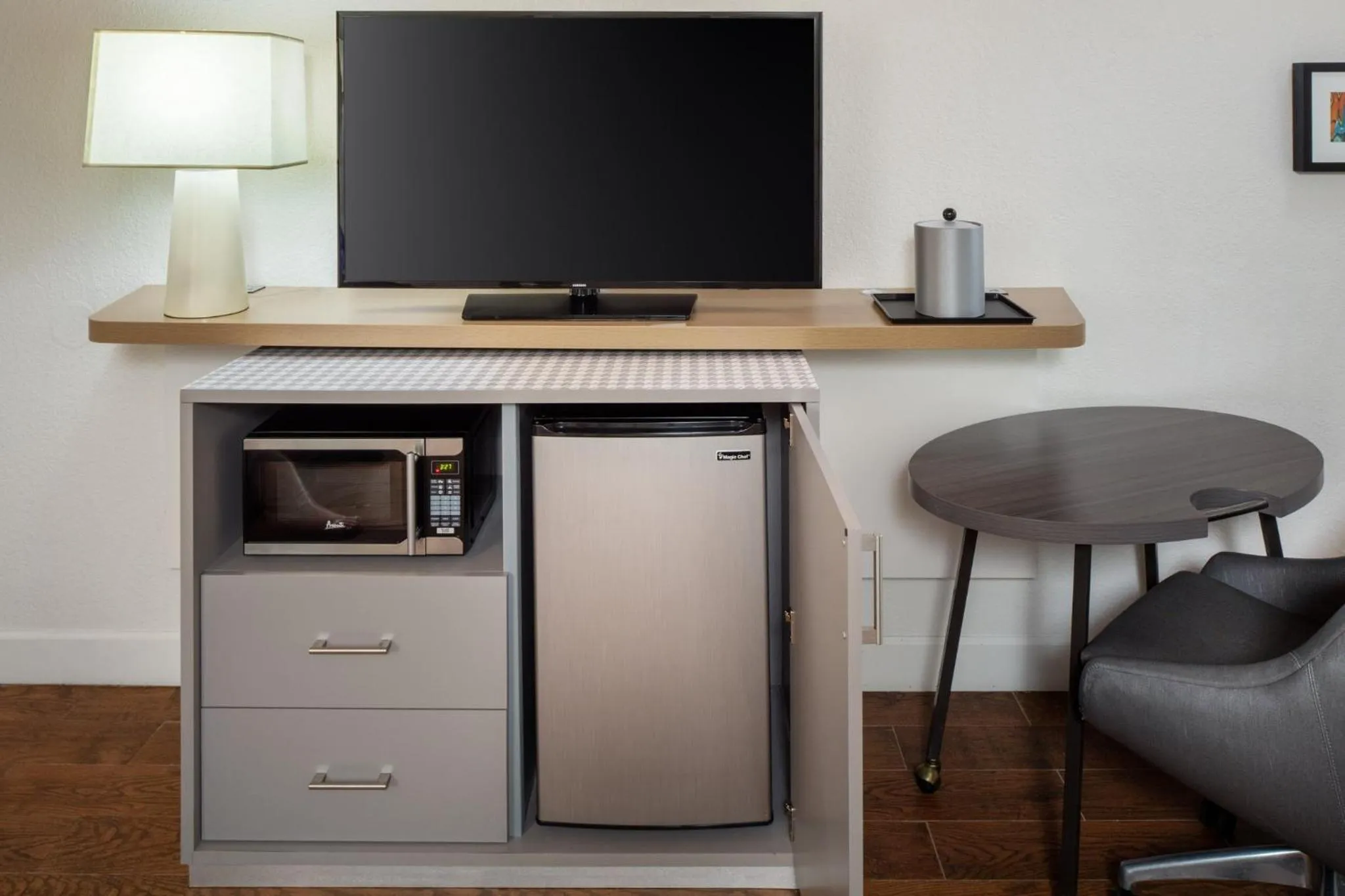 Photo of the whole room in Holiday Inn & Suites Boca Raton - North