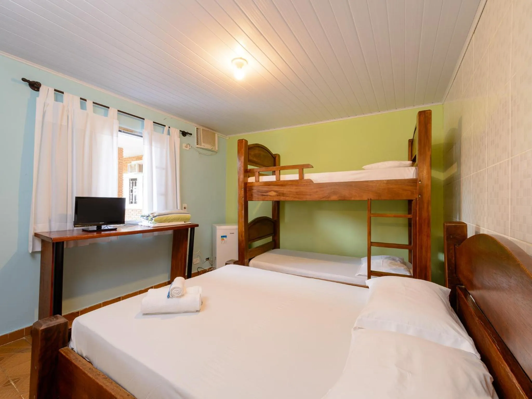 Photo of the whole room, Bed in Pousada Morada da Prainha