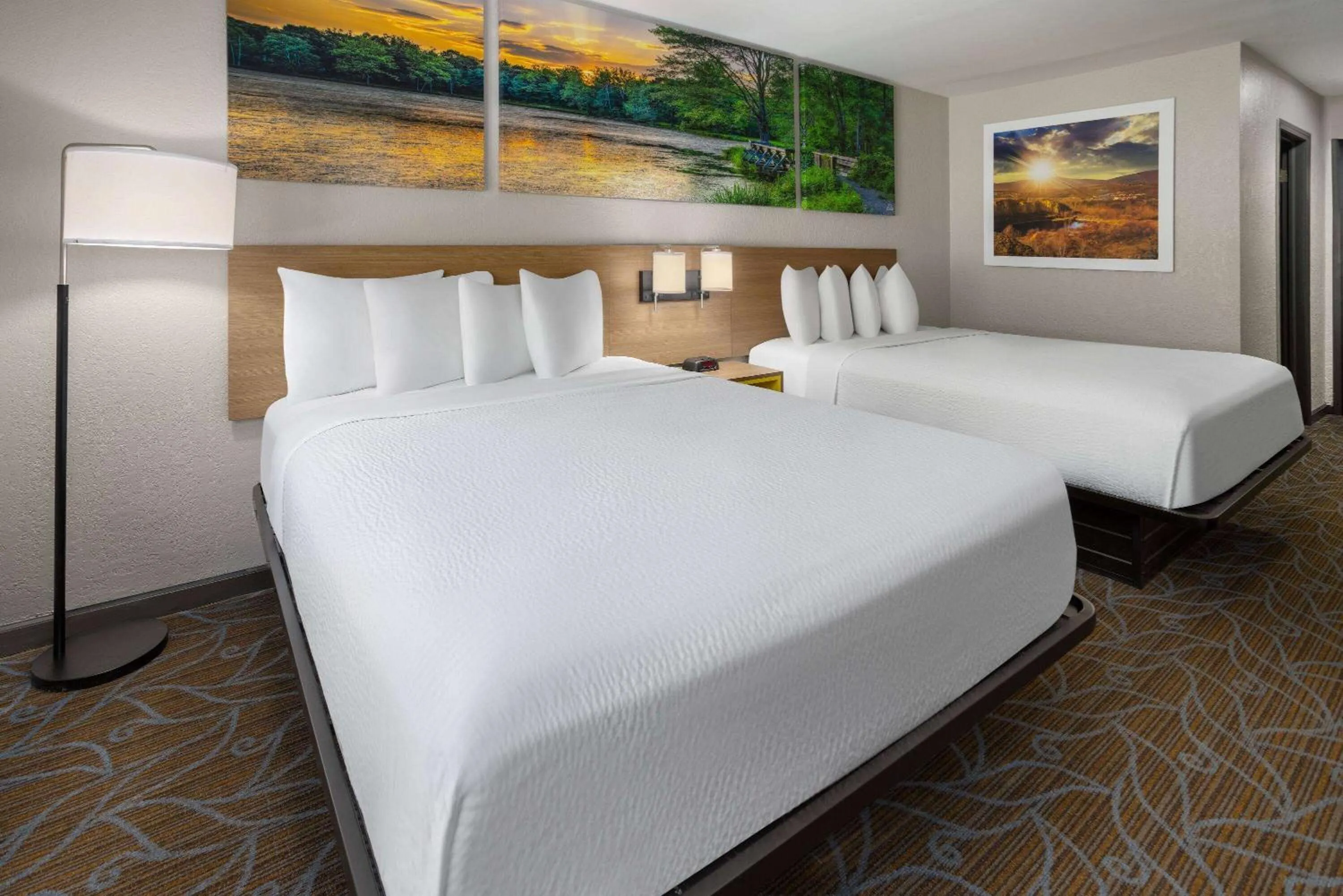 Photo of the whole room, Bed in Days Inn by Wyndham Wurtsboro