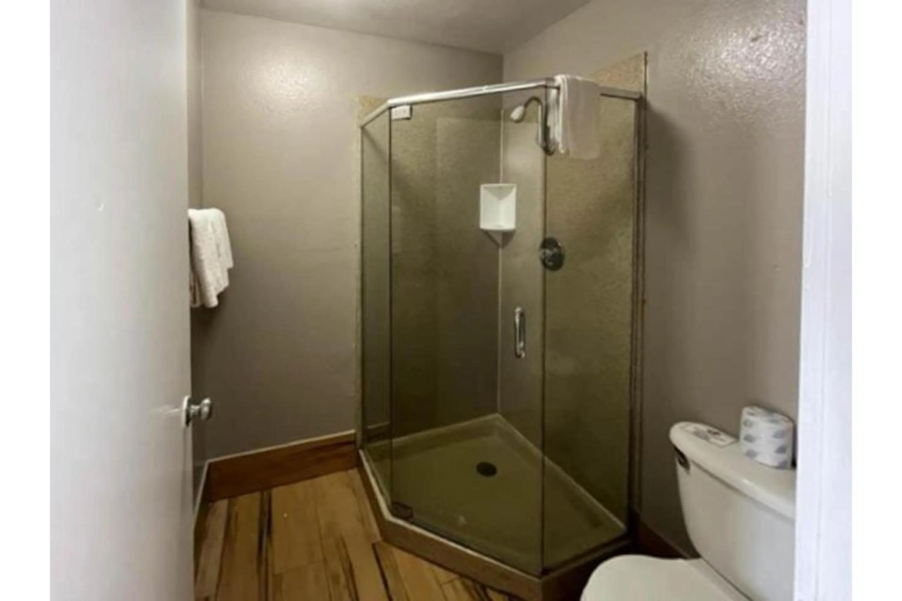 Bathroom in Motel 6 Riviera Beach FL