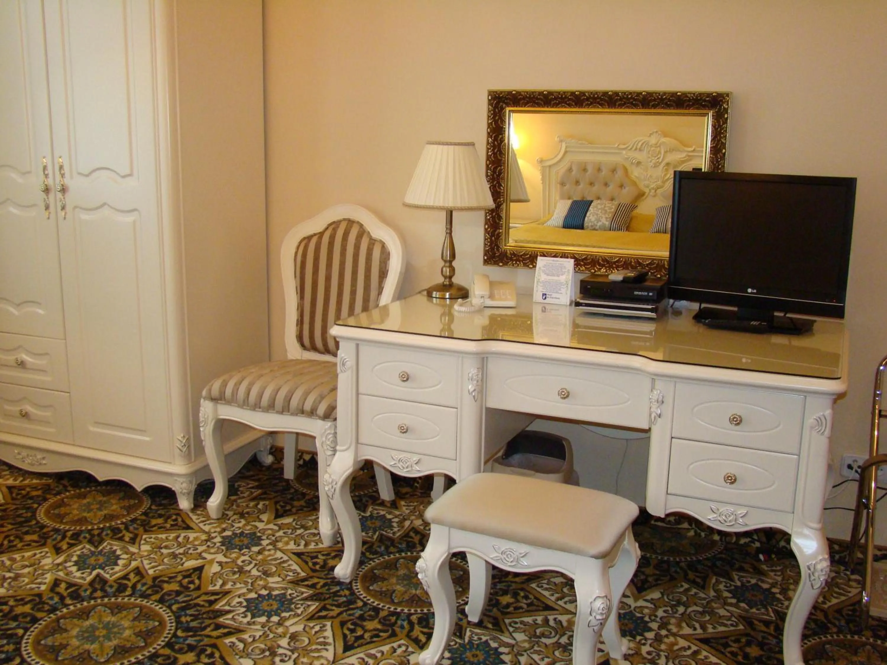 Living room in Hotel Saint Petersburg