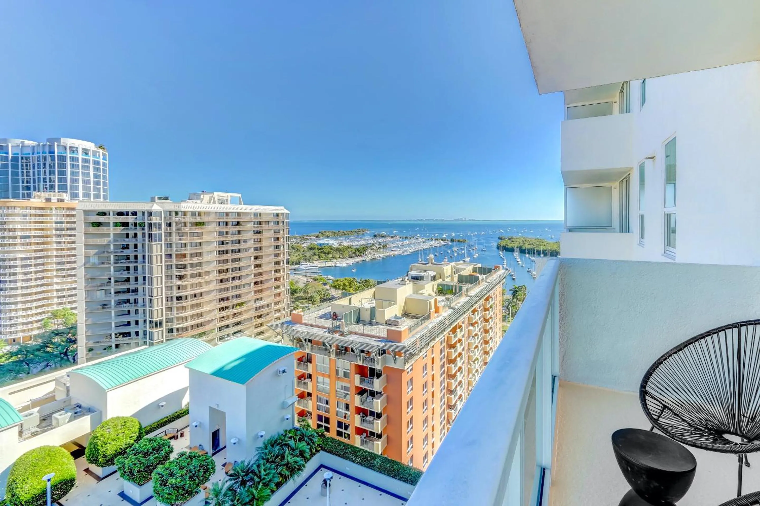 Balcony/Terrace in iCoconutGrove - Luxurious Vacation Rentals in Coconut Grove