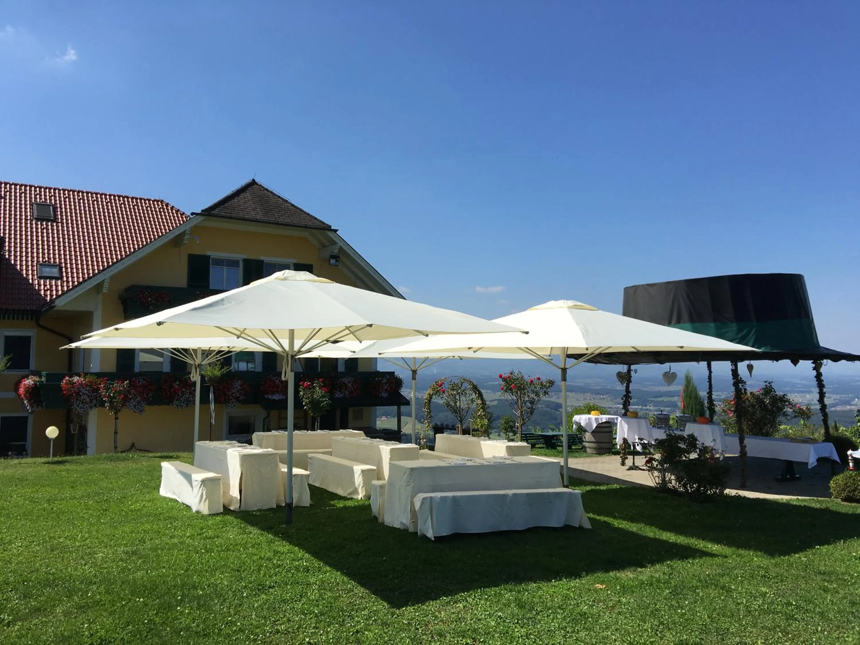 Garden in Panoramahotel Steirerland