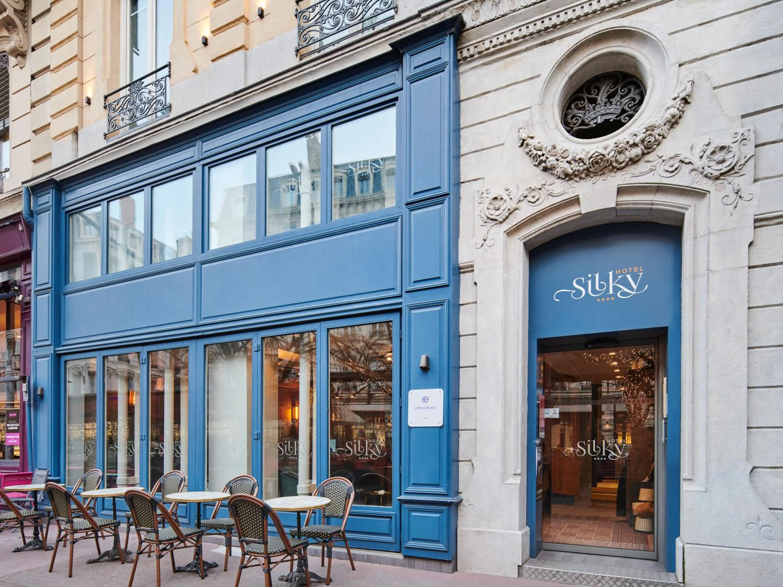 Facade/entrance in Hôtel Silky by HappyCulture