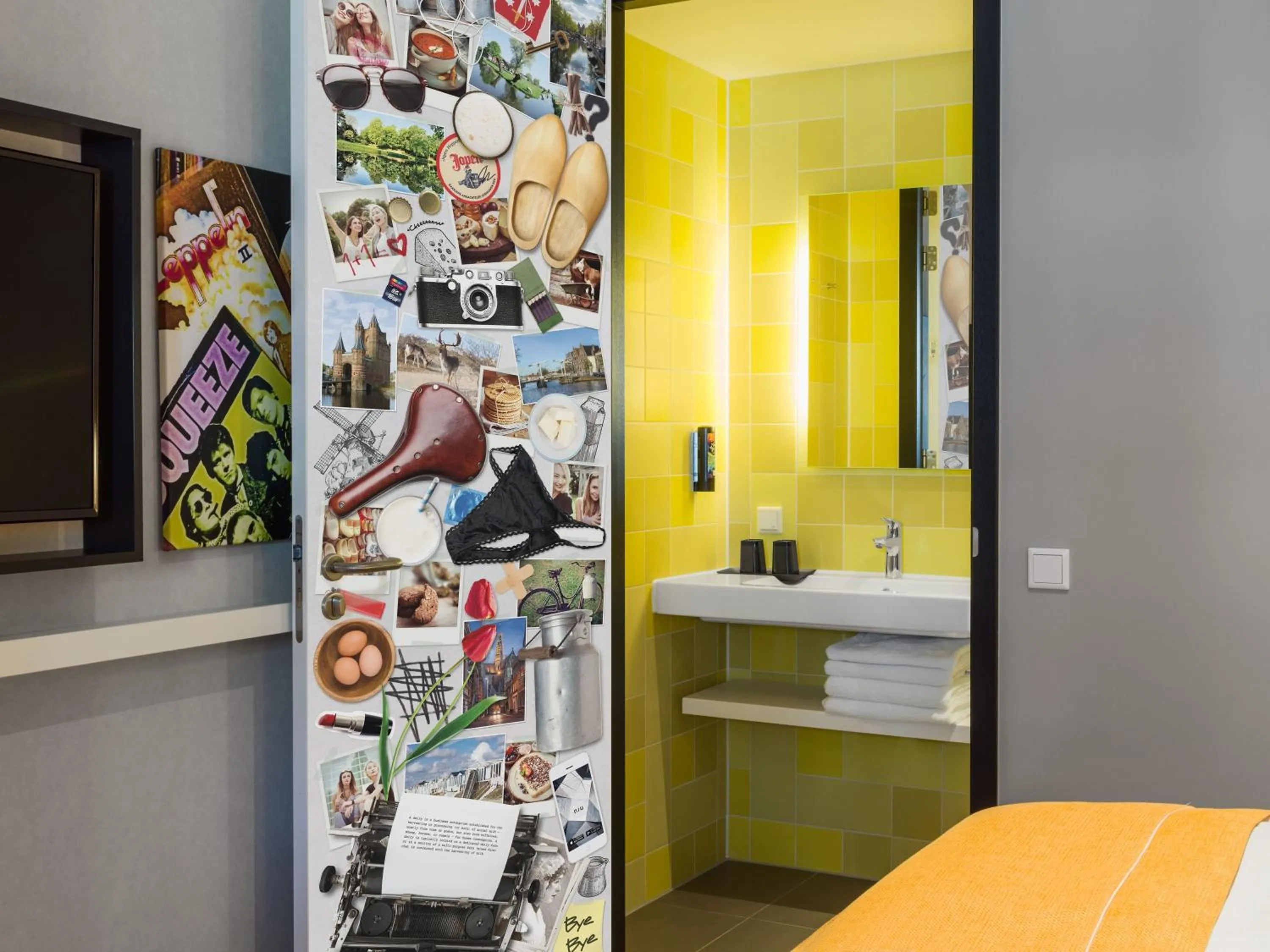 Toilet, Bed in Holiday Inn - the niu, Dairy Haarlem