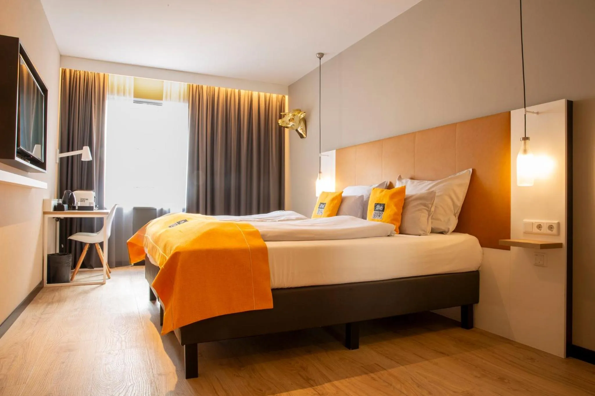 Photo of the whole room, Bed in Holiday Inn - the niu, Dairy Haarlem