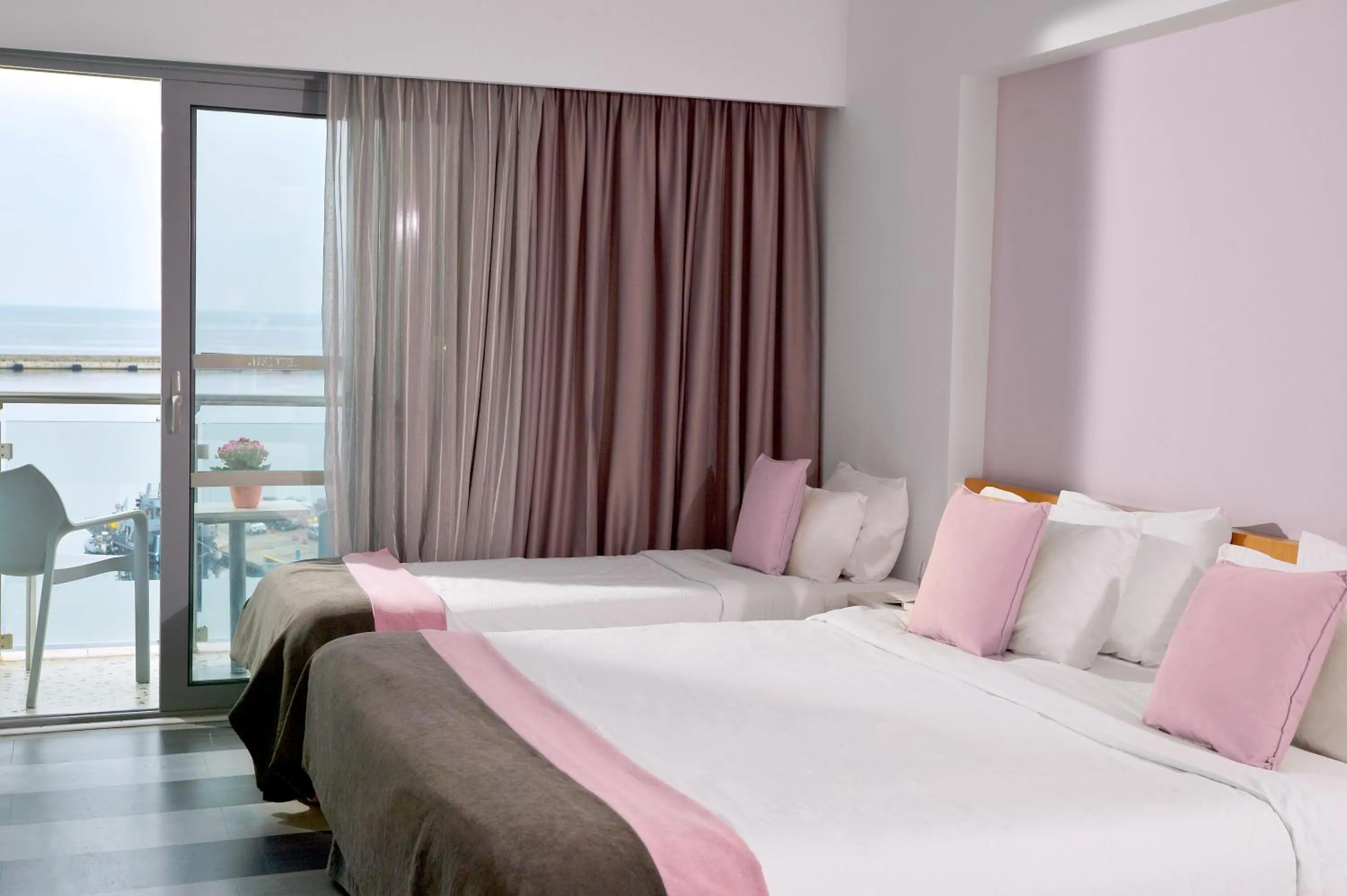 Bed in Airotel Galaxy