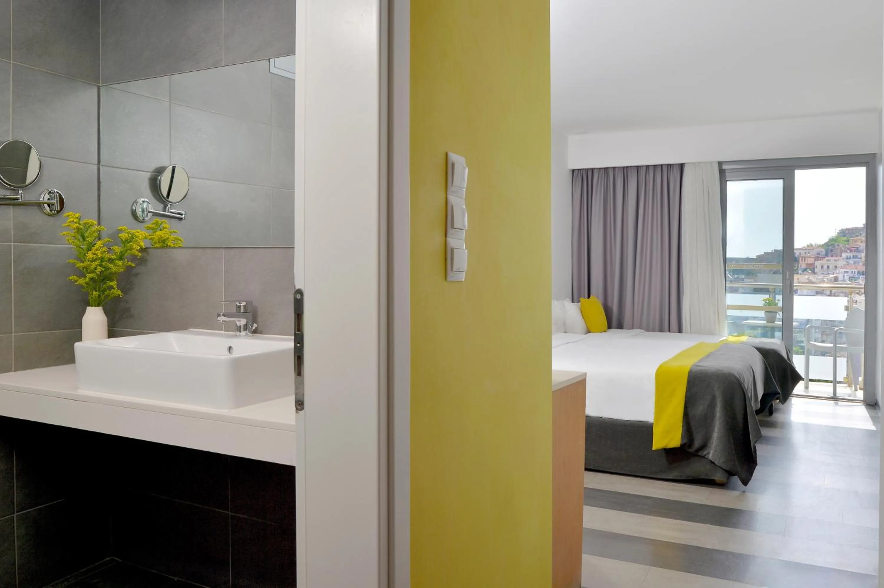 Bedroom, Bed in Airotel Galaxy