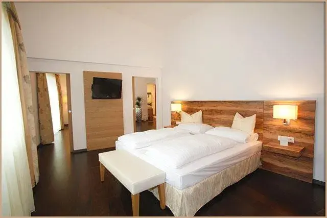 Deluxe Suite with Bath in Relax- & Wanderhotel Poppengut Deluxe Suite with Bath in Relax- & Wanderhotel Poppengut