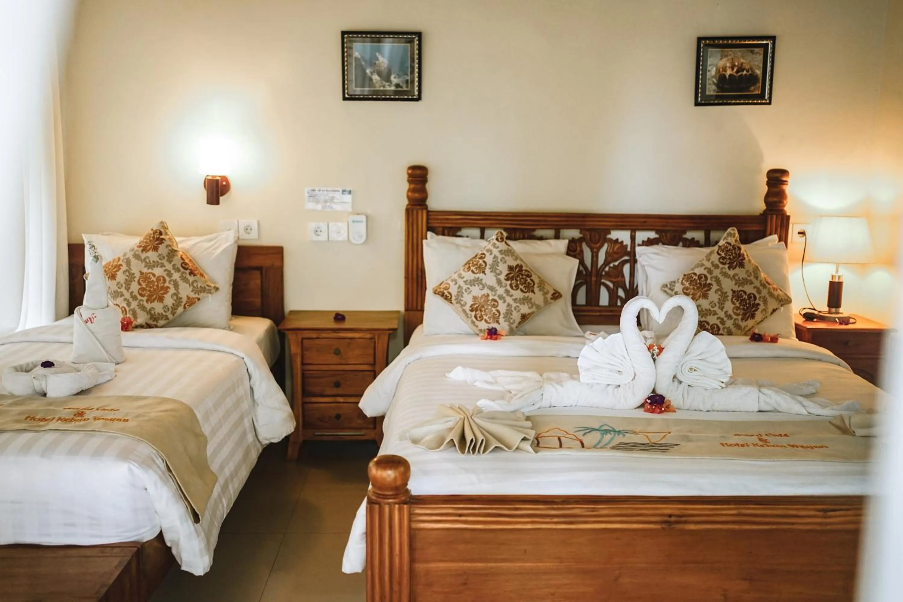 Bed in Amed Cafe & Hotel Kebun Wayan