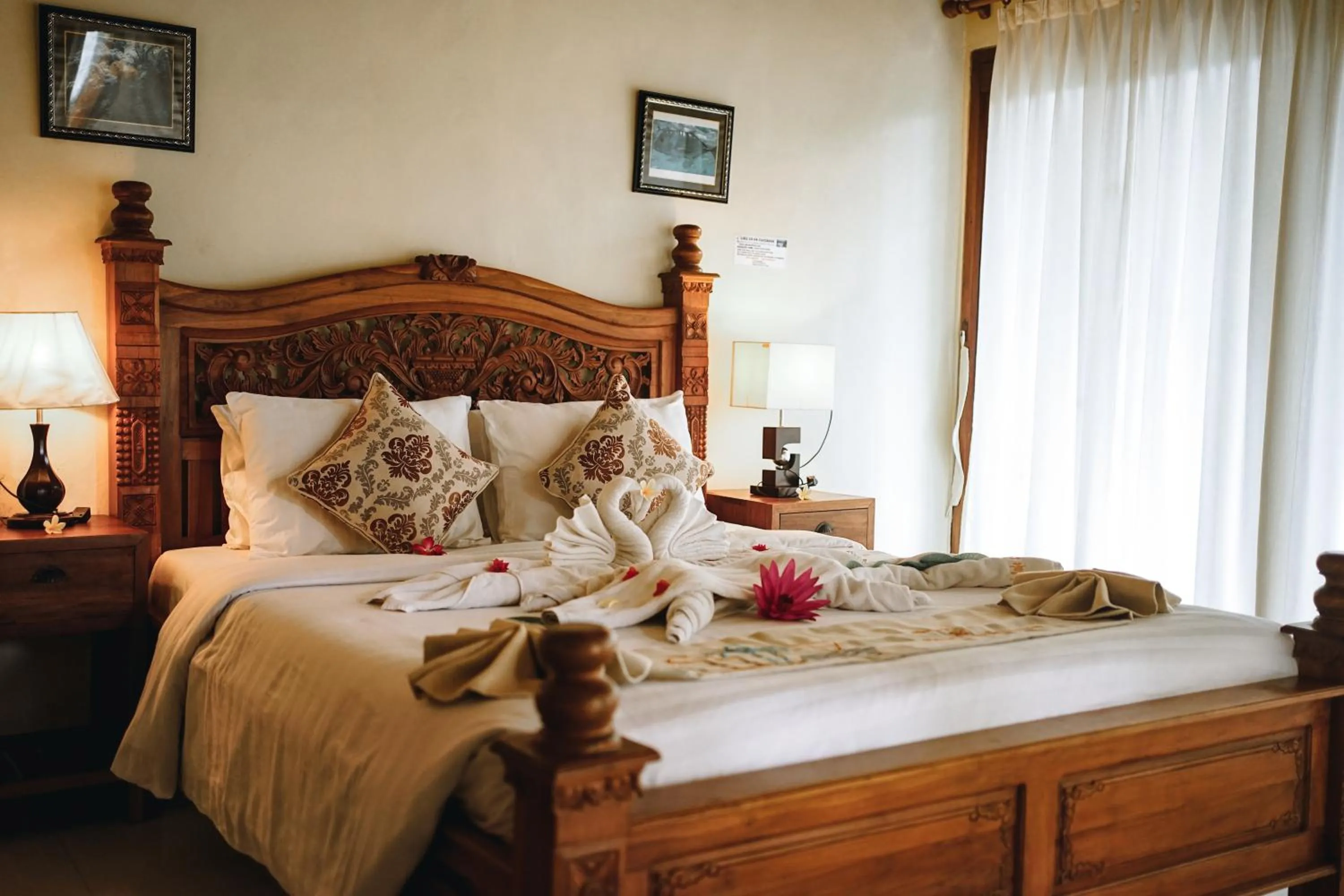 Bed in Amed Cafe & Hotel Kebun Wayan