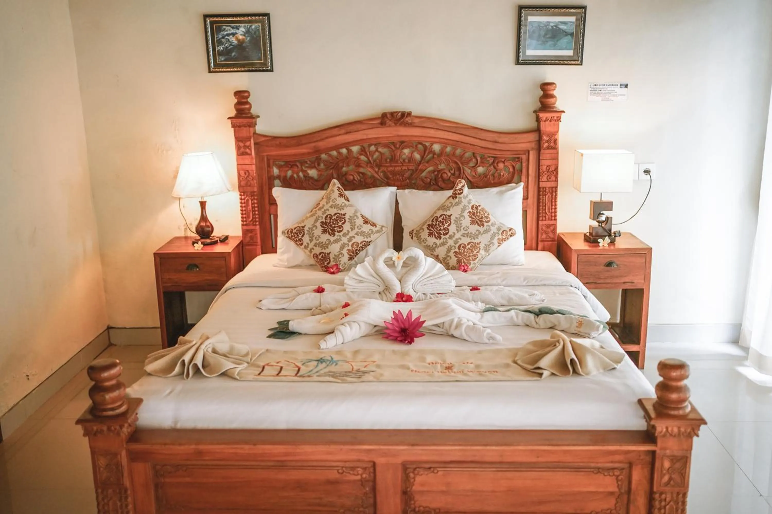 Bed in Amed Cafe & Hotel Kebun Wayan