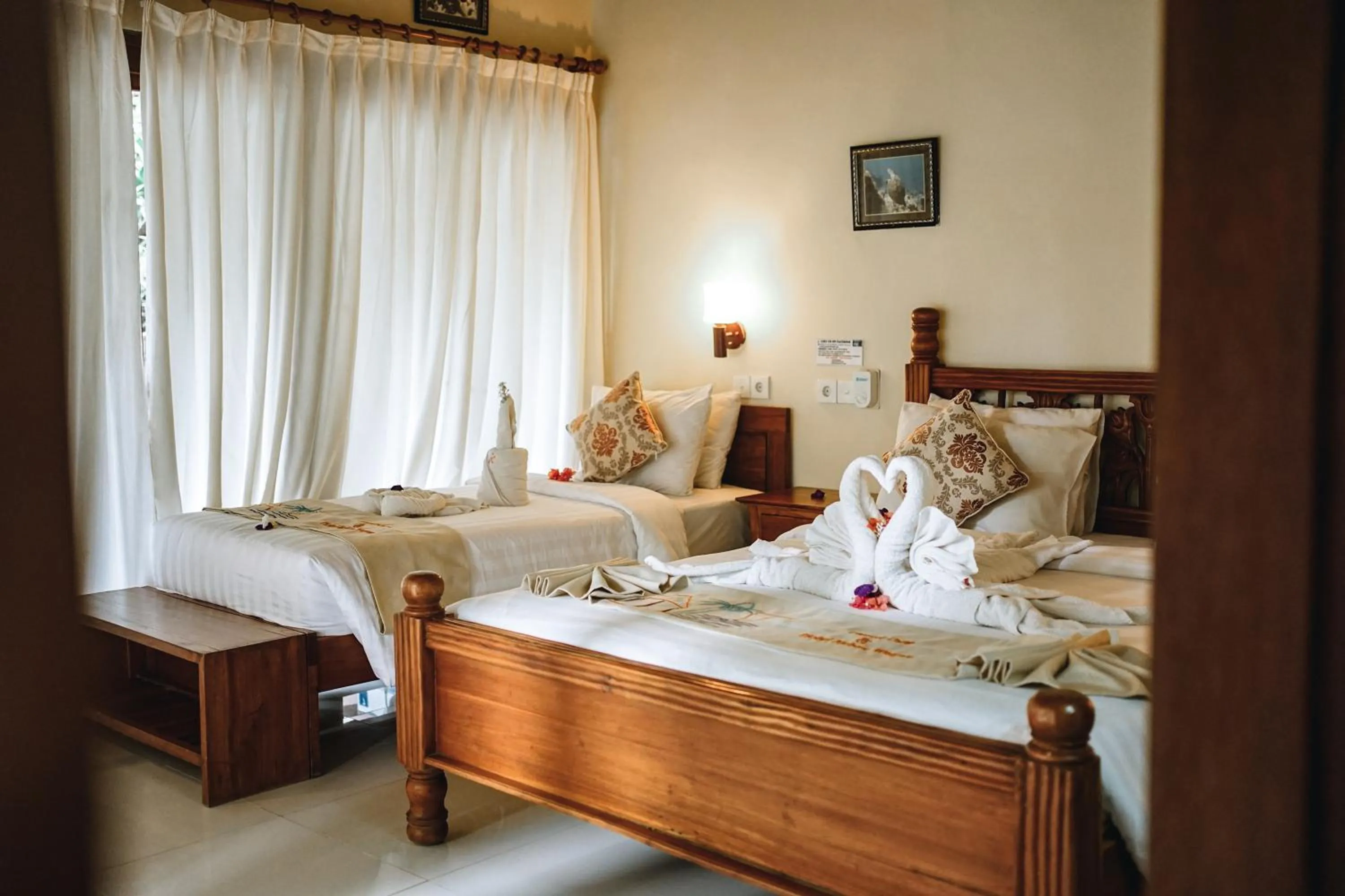 Bed in Amed Cafe & Hotel Kebun Wayan