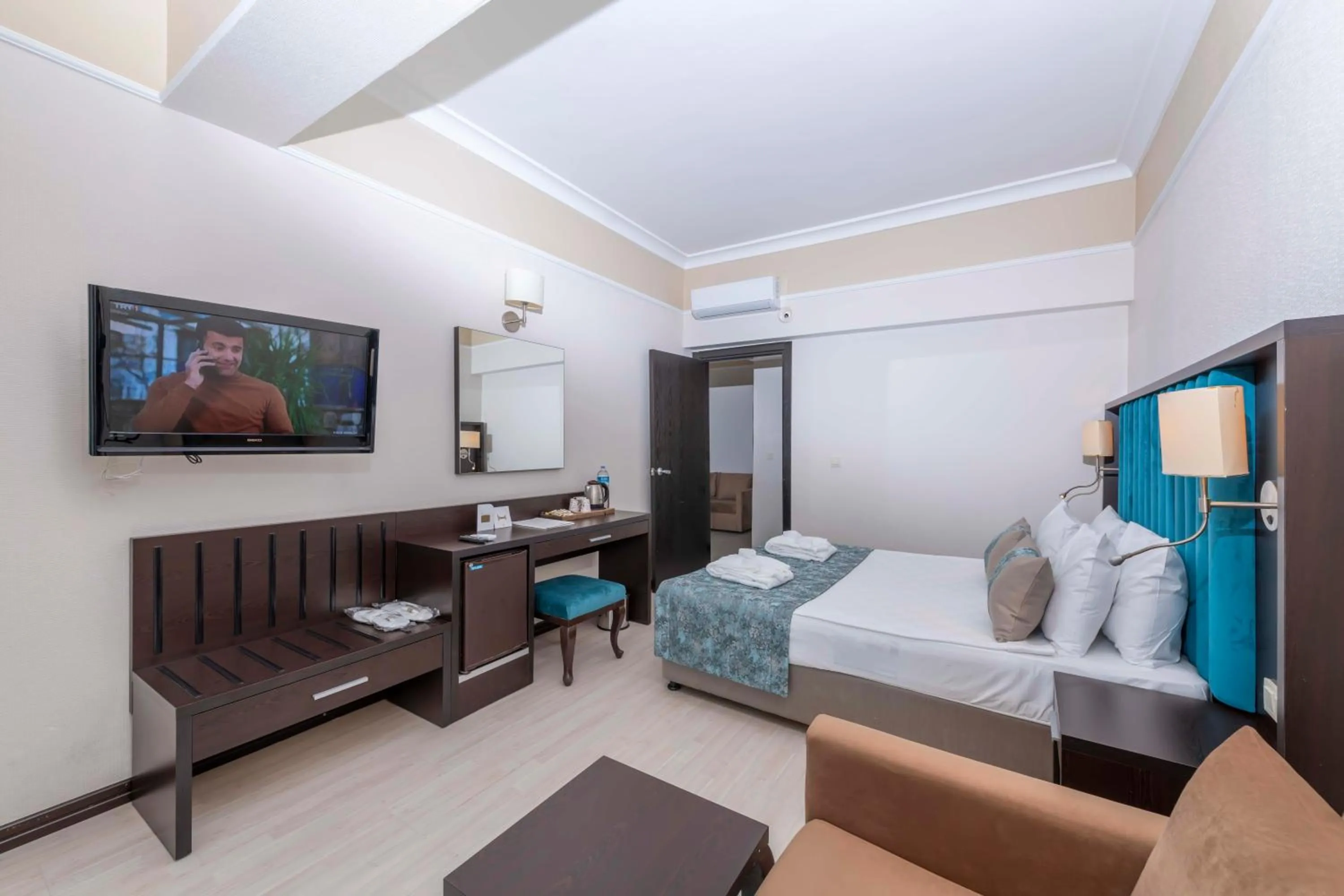 Bed in Asteria Collection Side