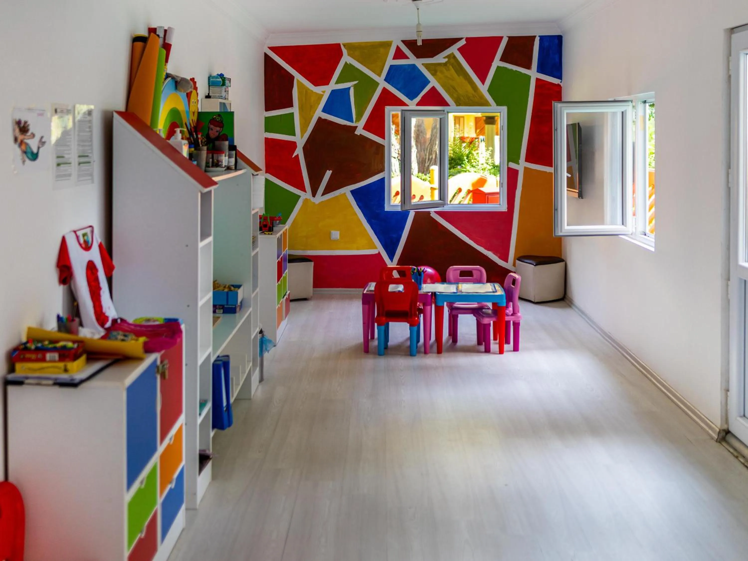 children in Asteria Collection Side