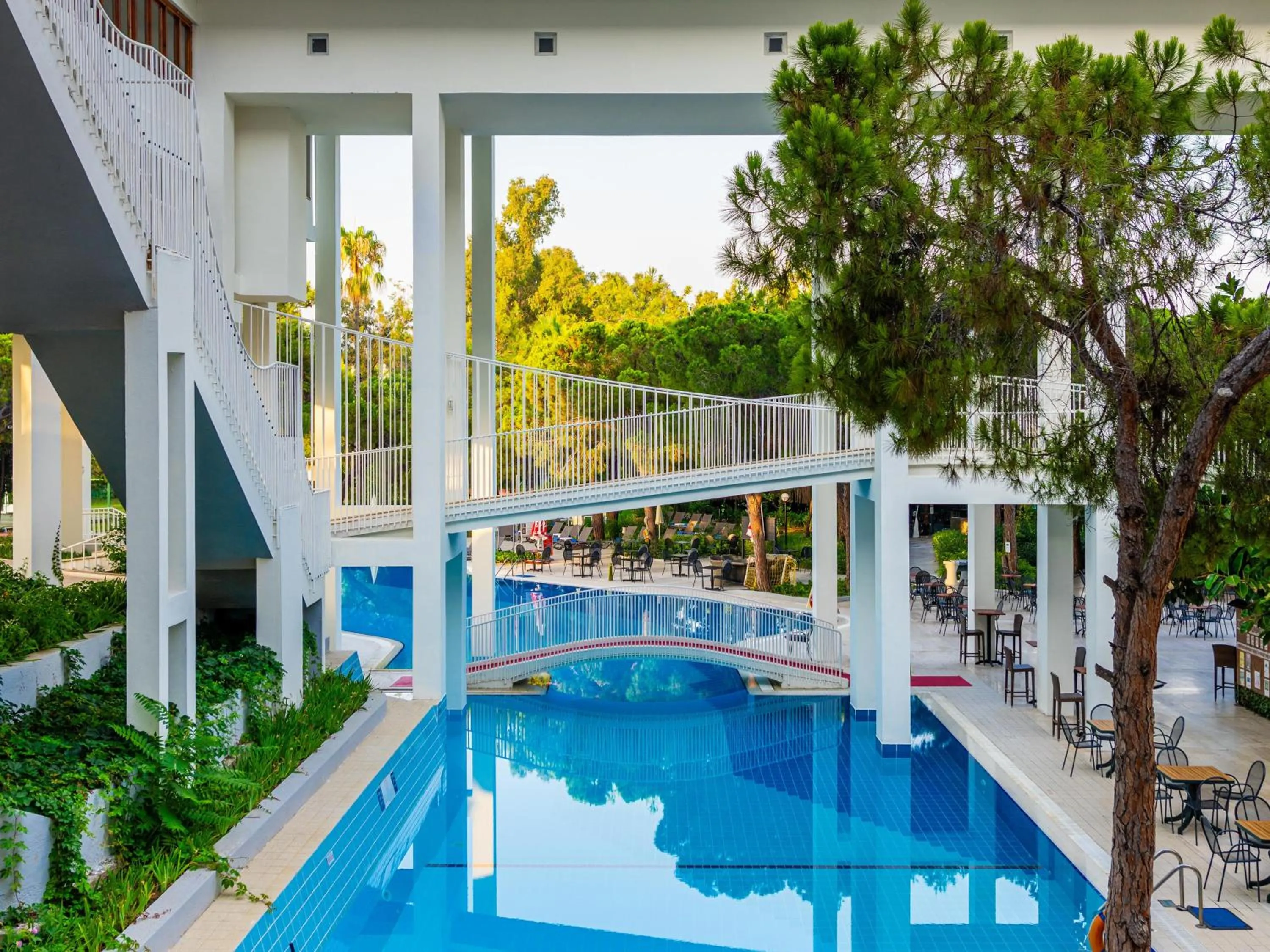 Swimming pool in Asteria Collection Side