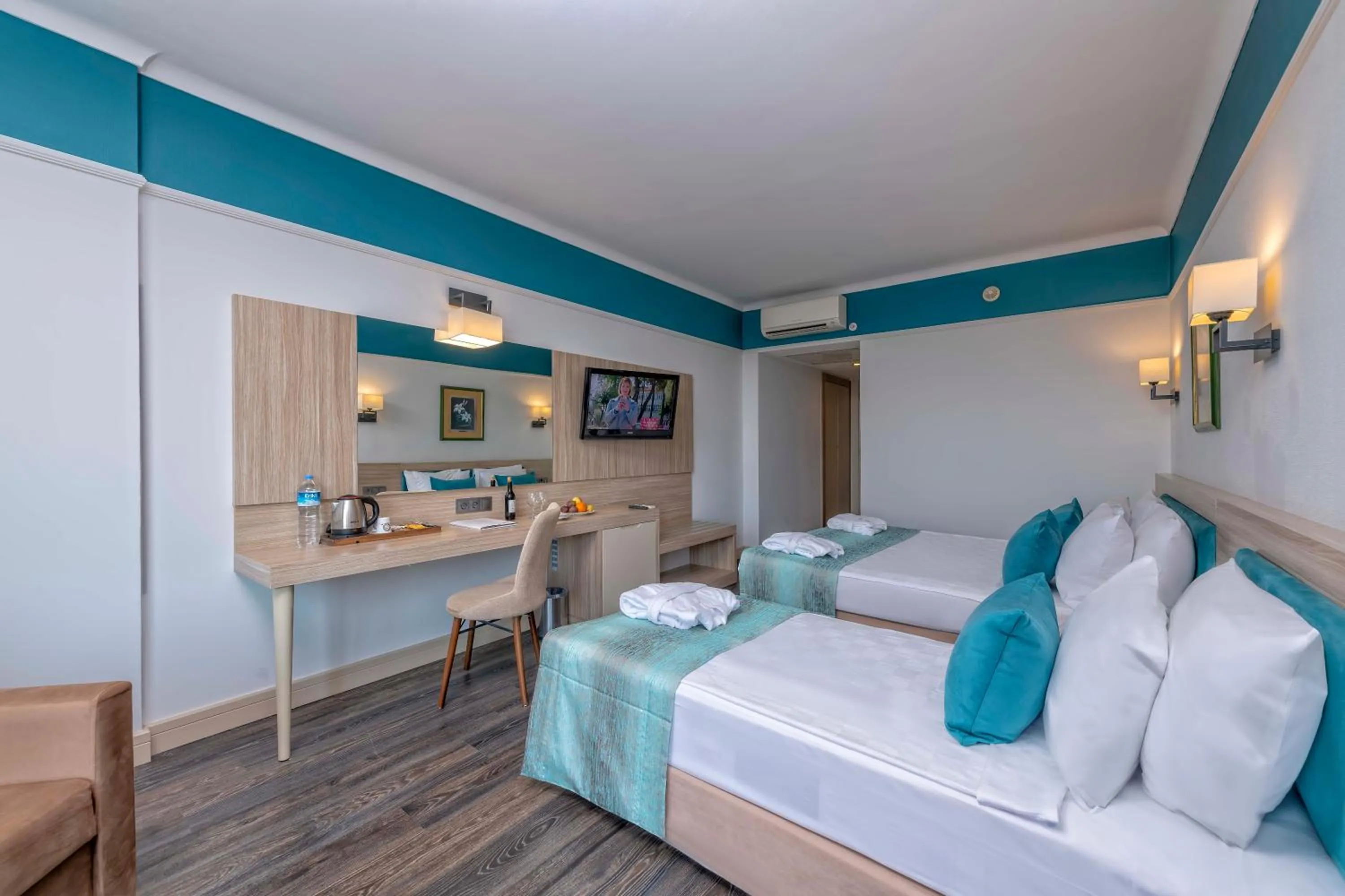 Bed in Asteria Collection Side