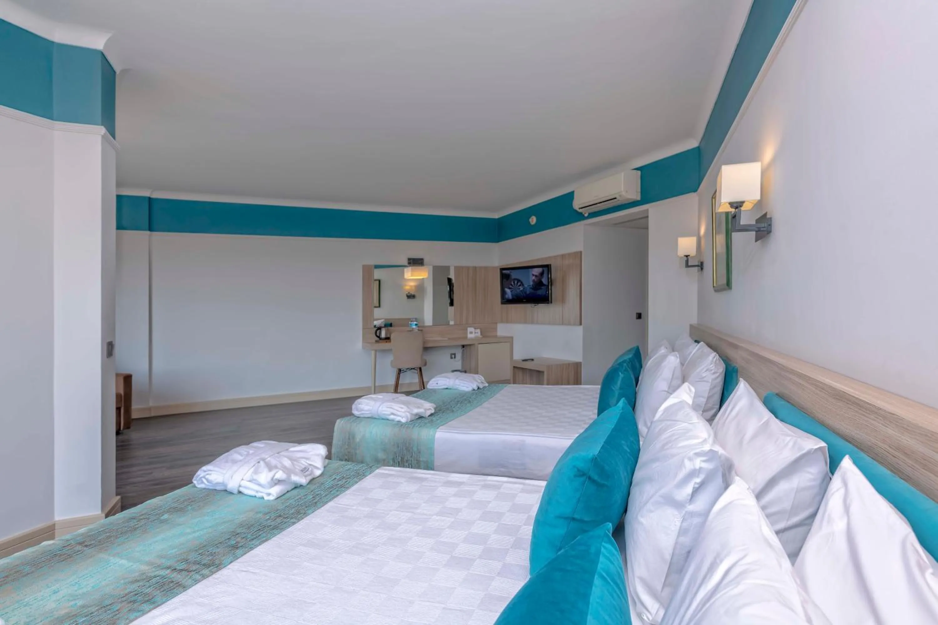 Bed in Asteria Collection Side