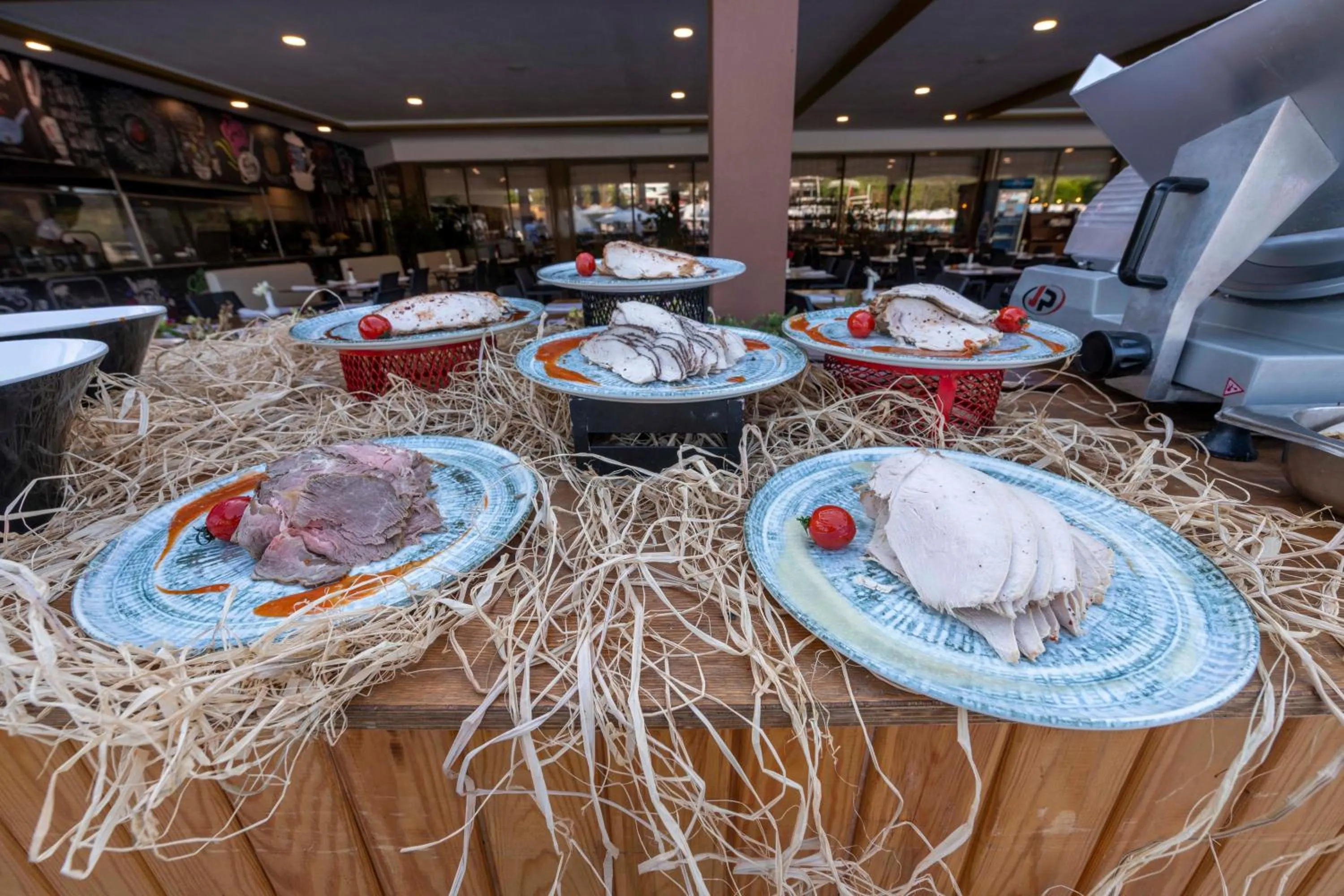 Restaurant/places to eat in Asteria Collection Side