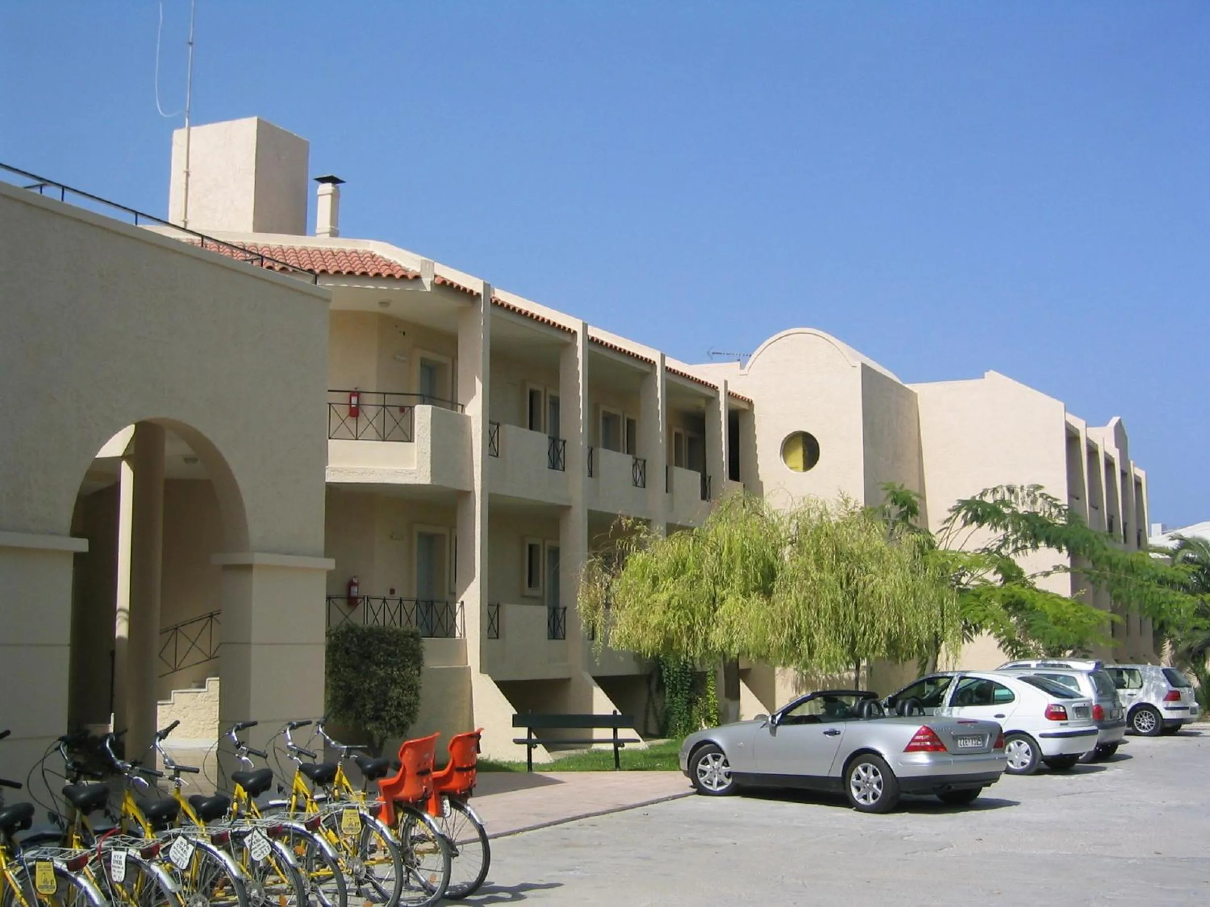 Facade/entrance in Summerland Hotel