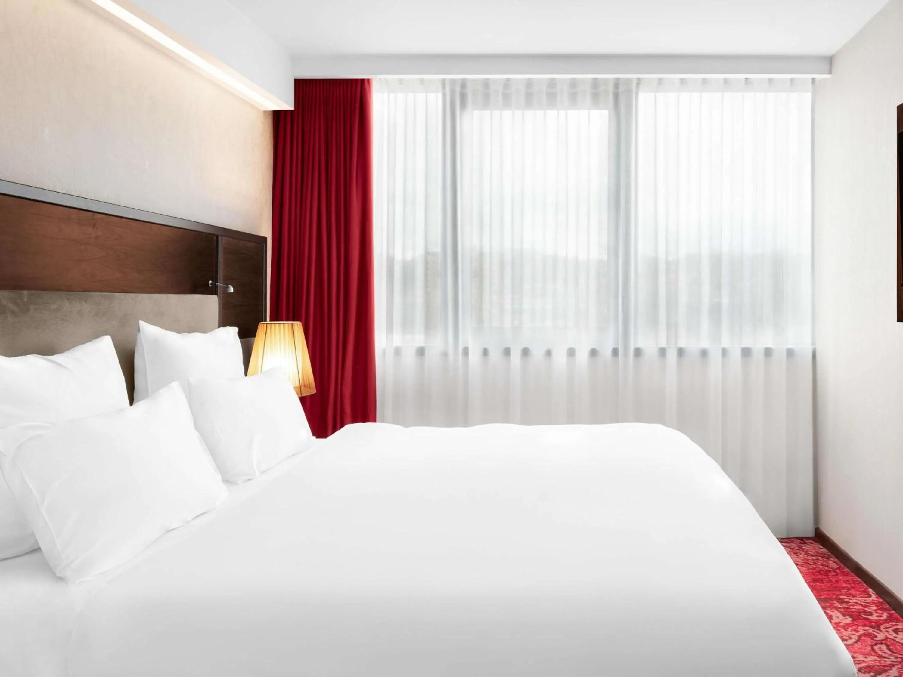 Photo of the whole room, Bed in Movenpick hotel Sarajevo