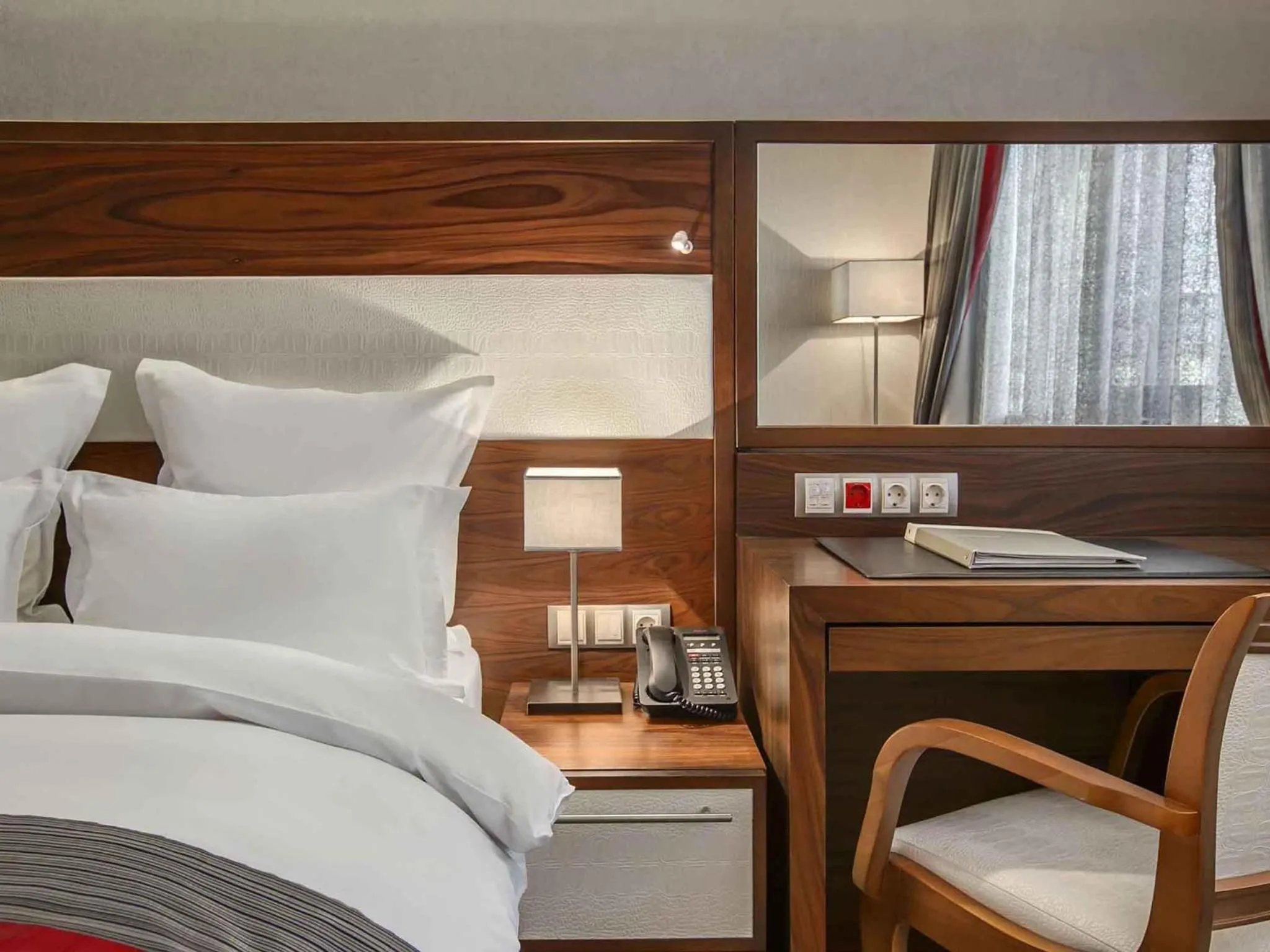 Bedroom, Bed in Movenpick hotel Sarajevo