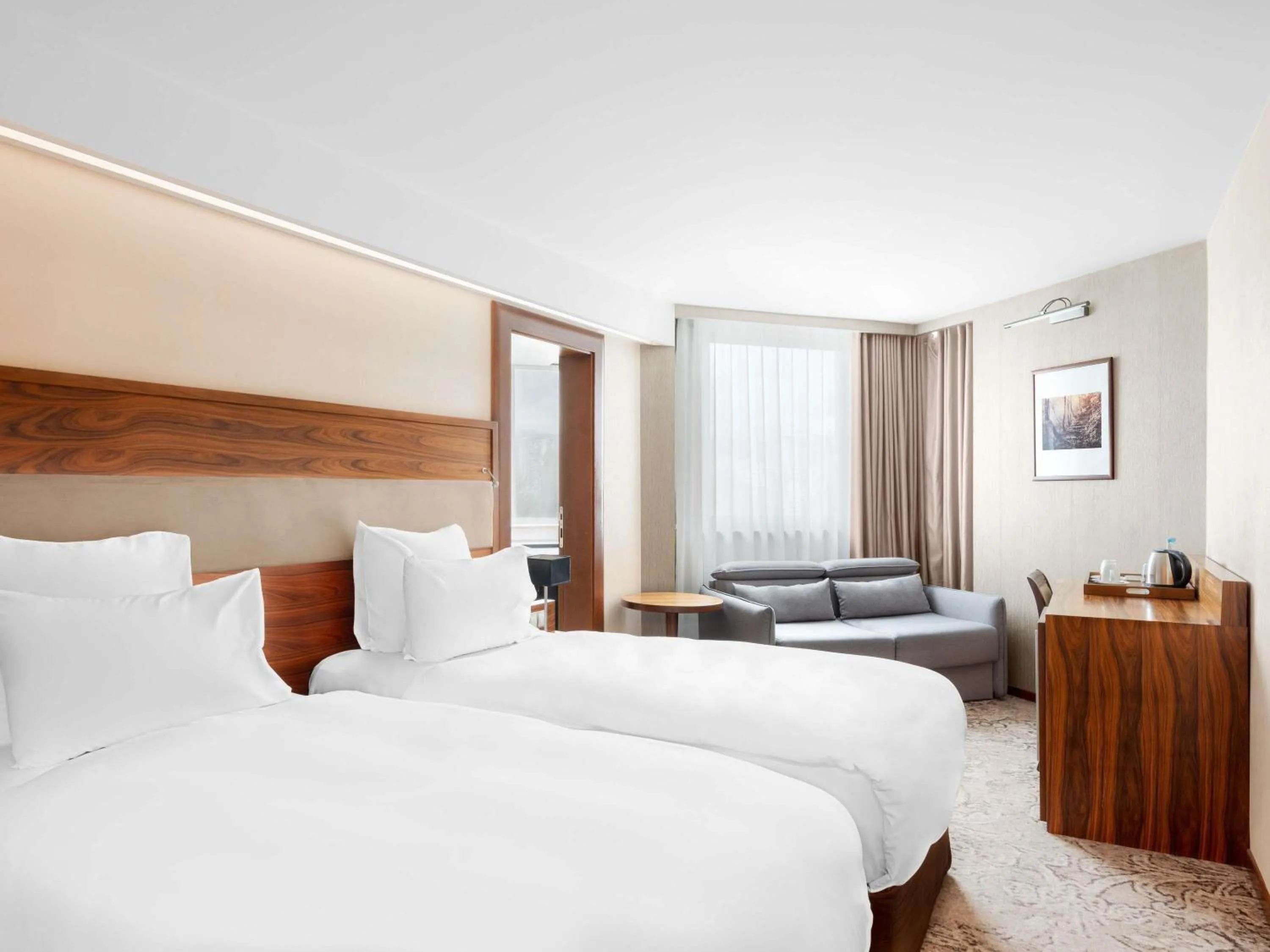 Bedroom, Bed in Movenpick hotel Sarajevo