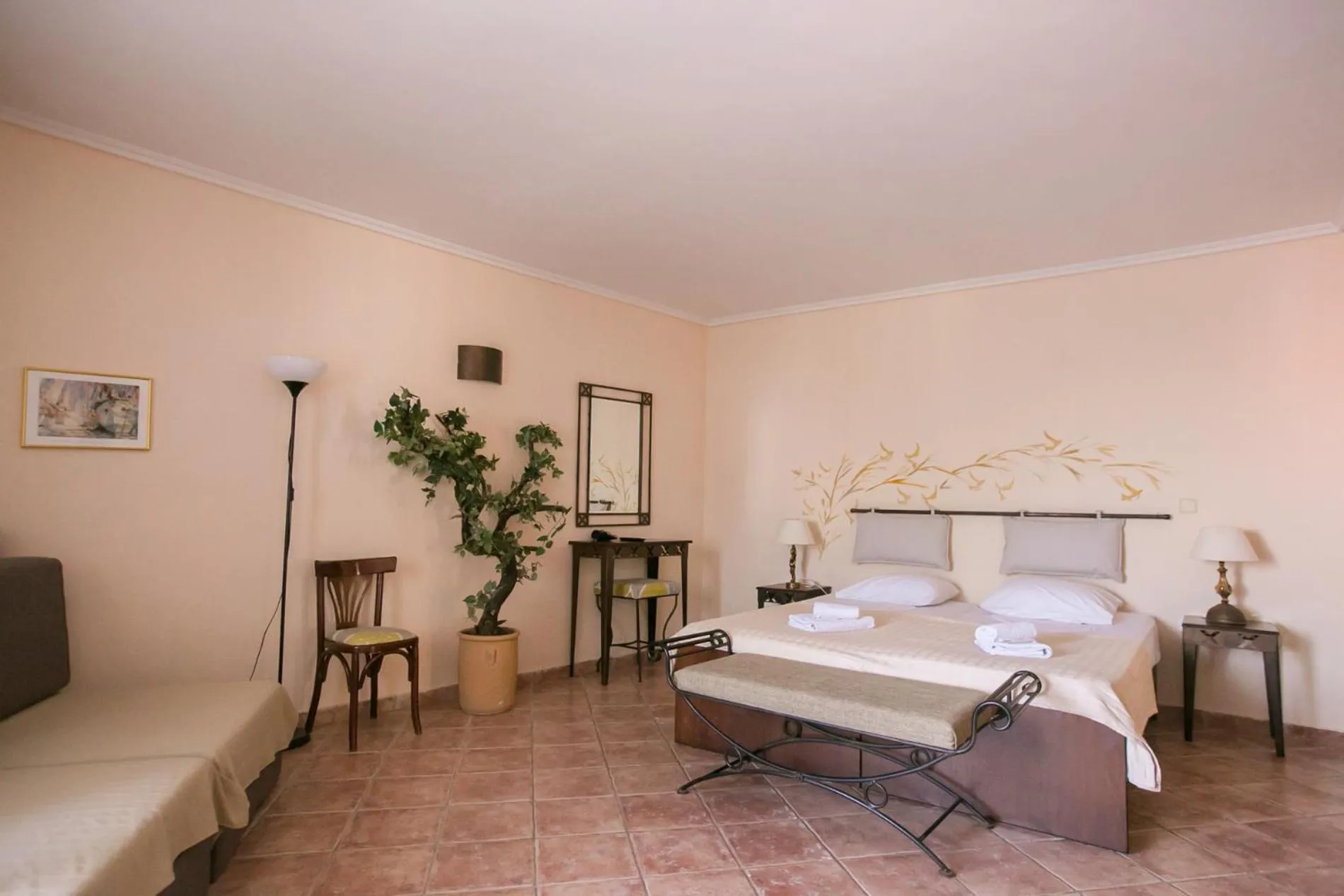 Bed in Ammon Garden Hotel