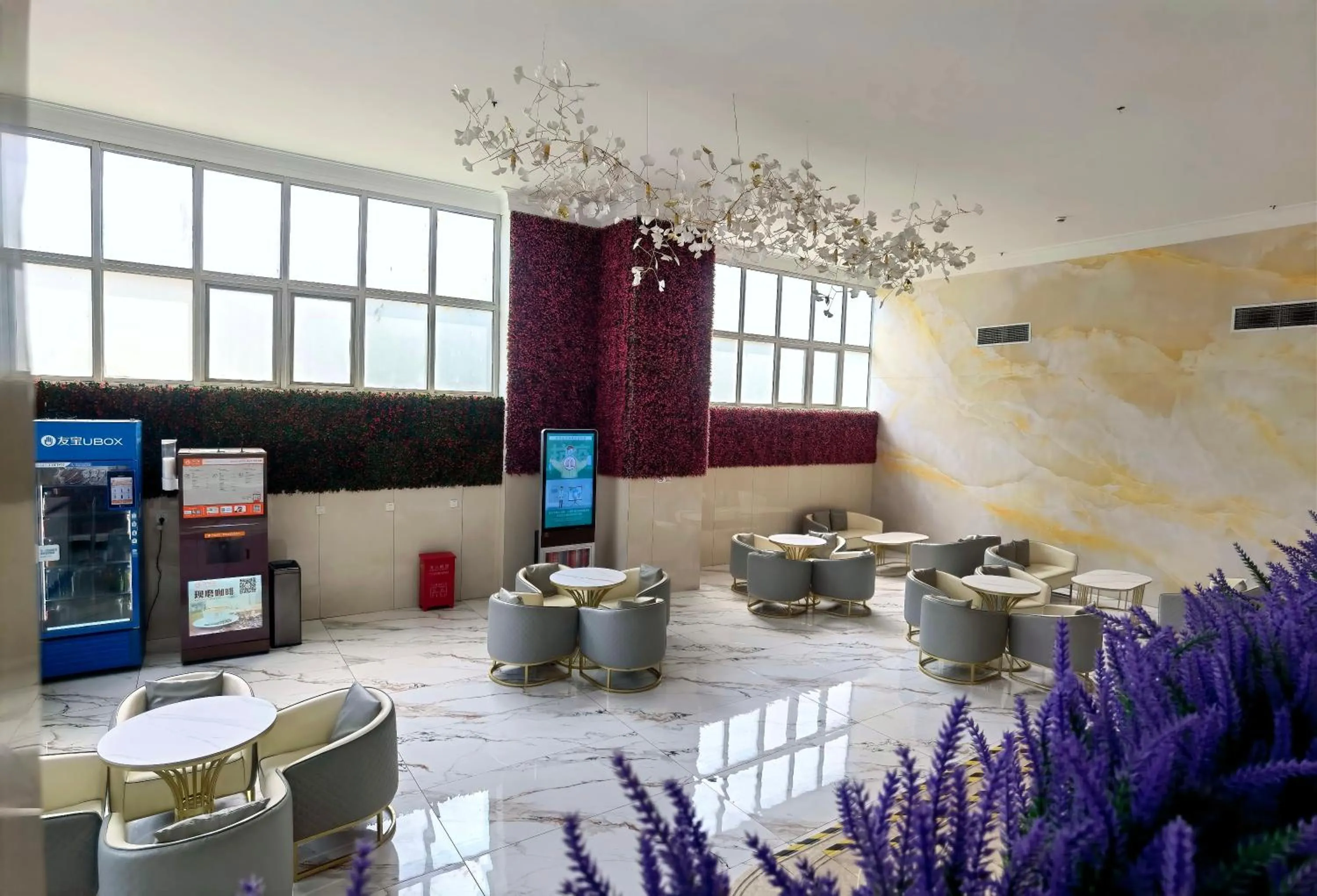 Lobby or reception in Magnificent International Hotel