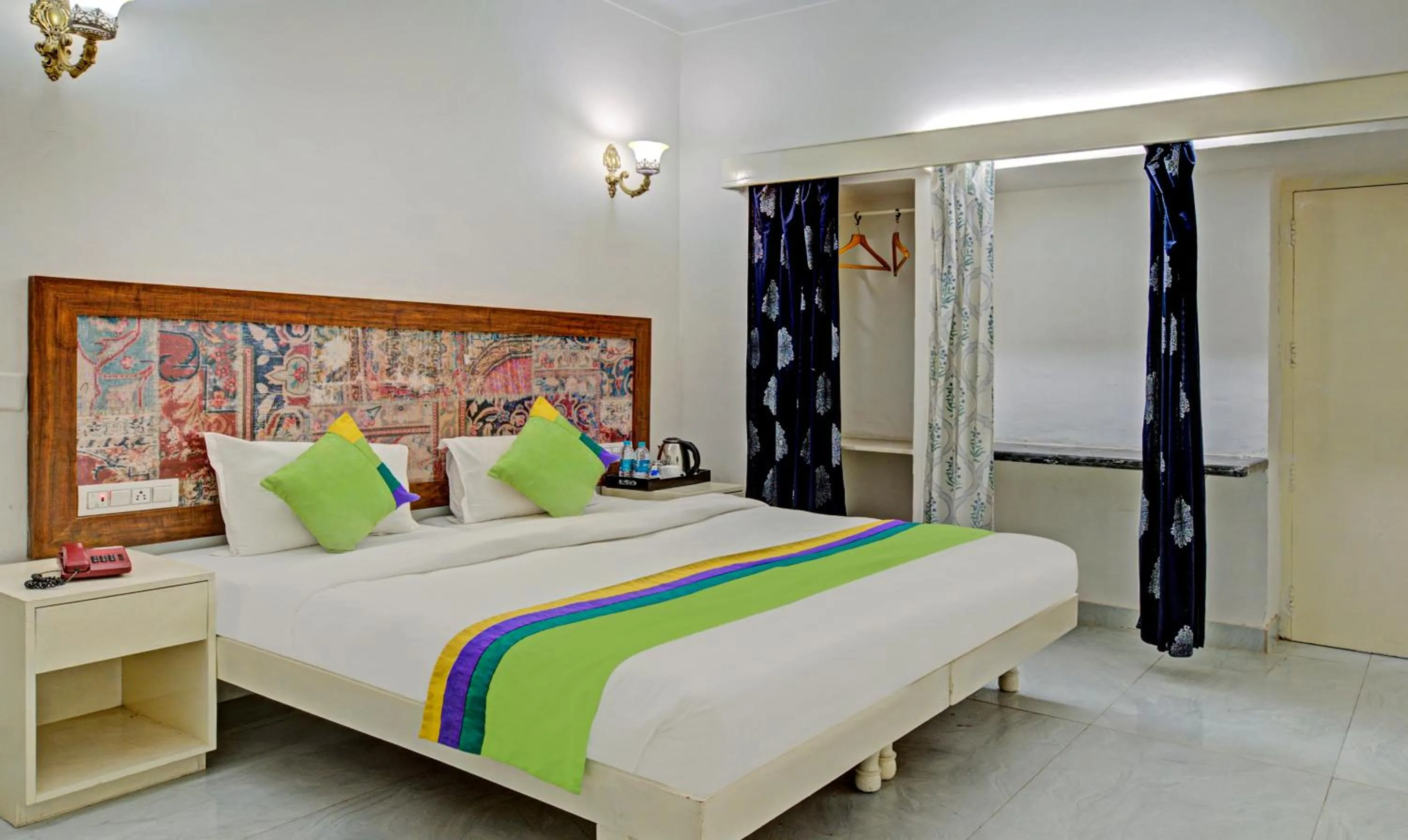 Bedroom in Hotel Meera Udaipur