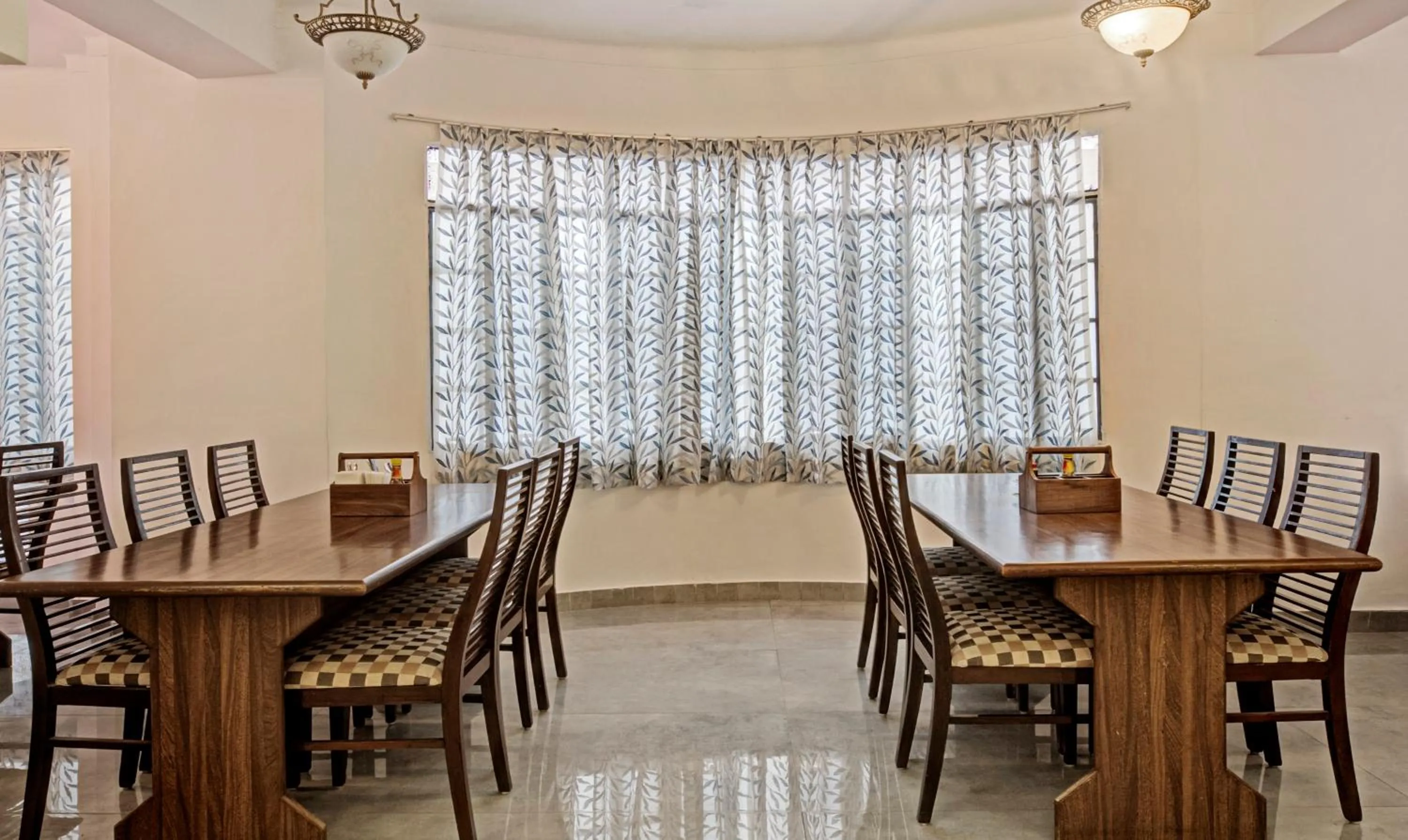 Restaurant/places to eat in Hotel Meera Udaipur