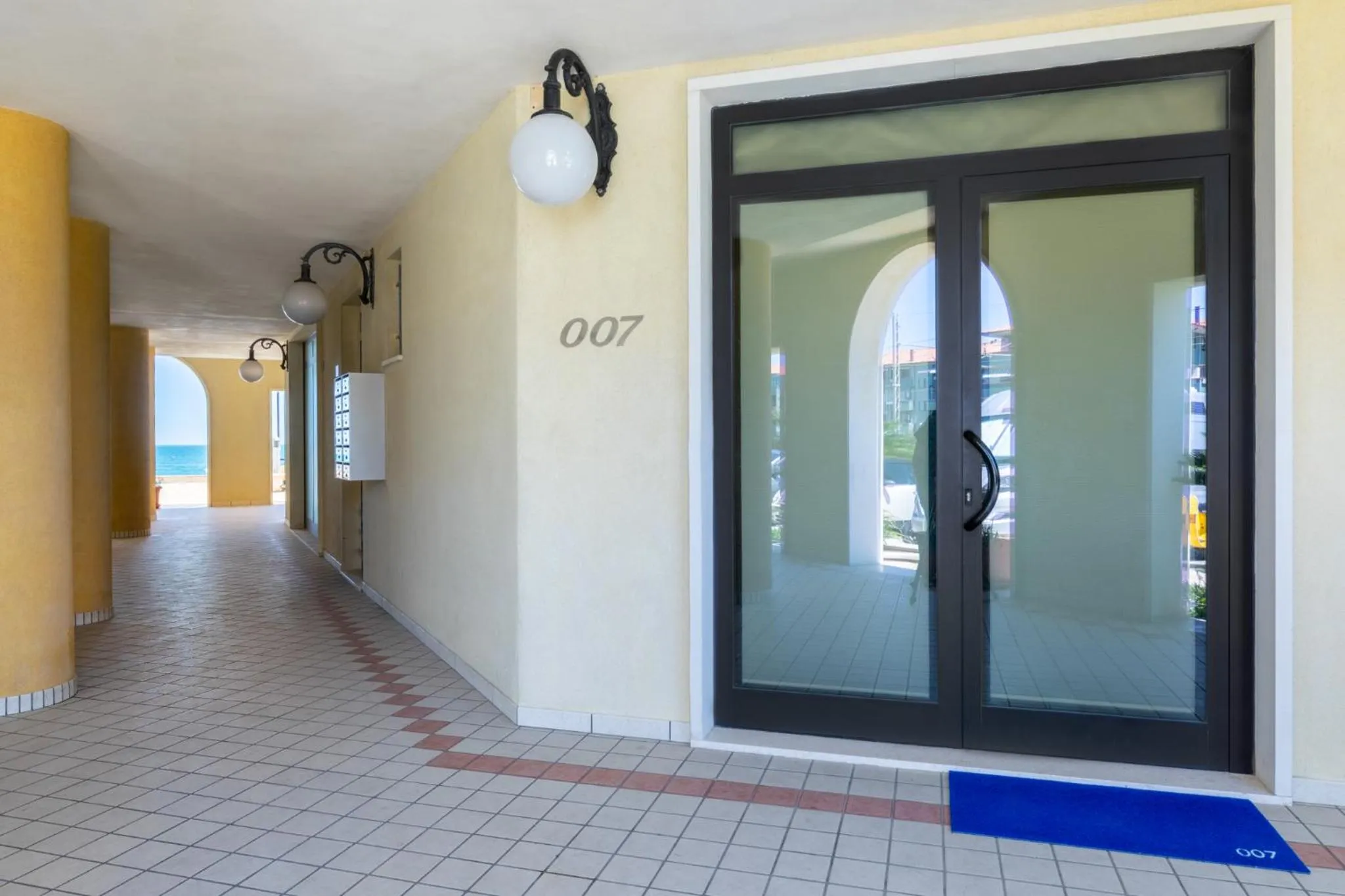 Area and facilities in Life Hotel Seaview & Spa