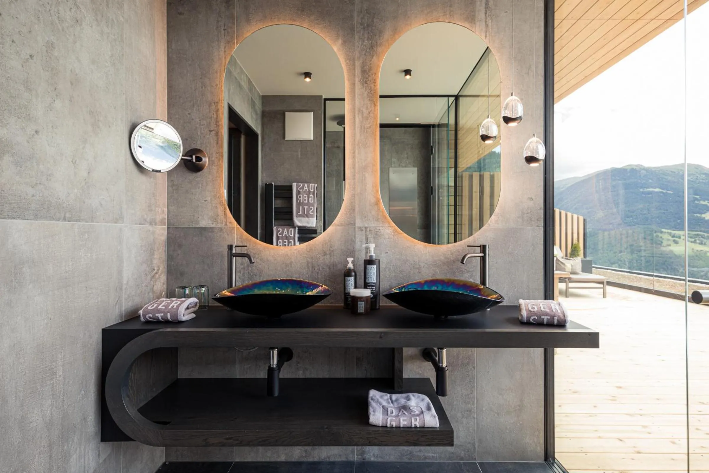 Bathroom in DAS GERSTL Alpine Retreat