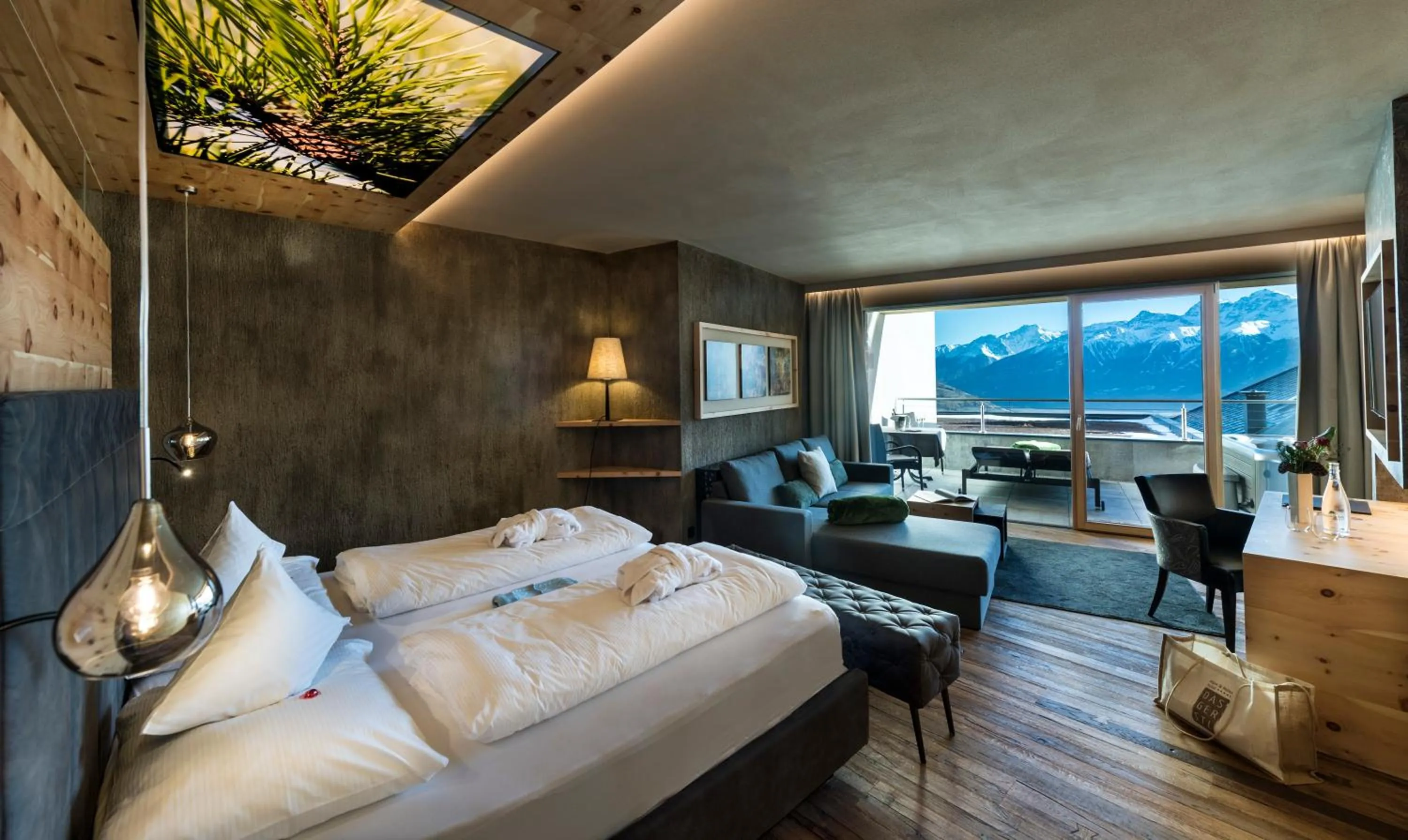 Photo of the whole room, Bed in DAS GERSTL Alpine Retreat
