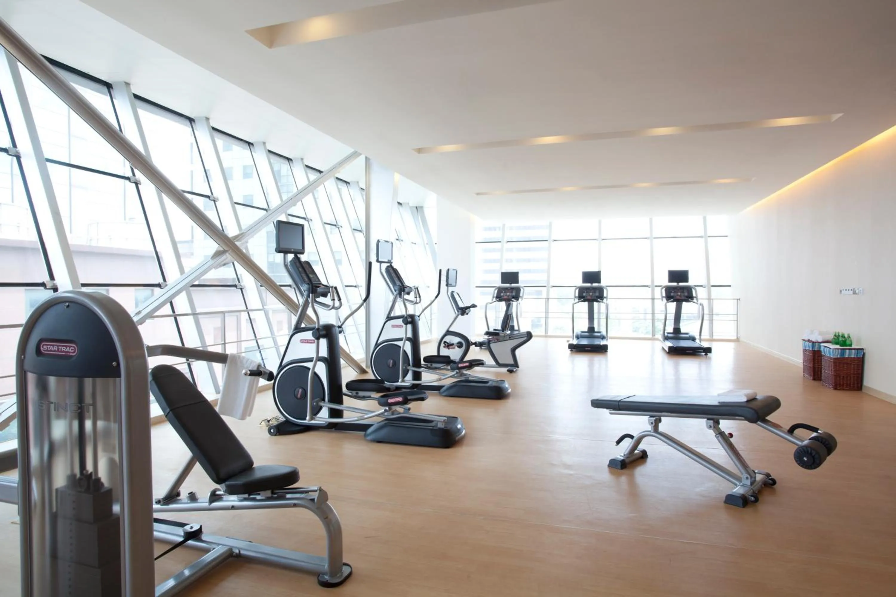 Fitness centre/facilities in Regal Plaza Hotel & Residence