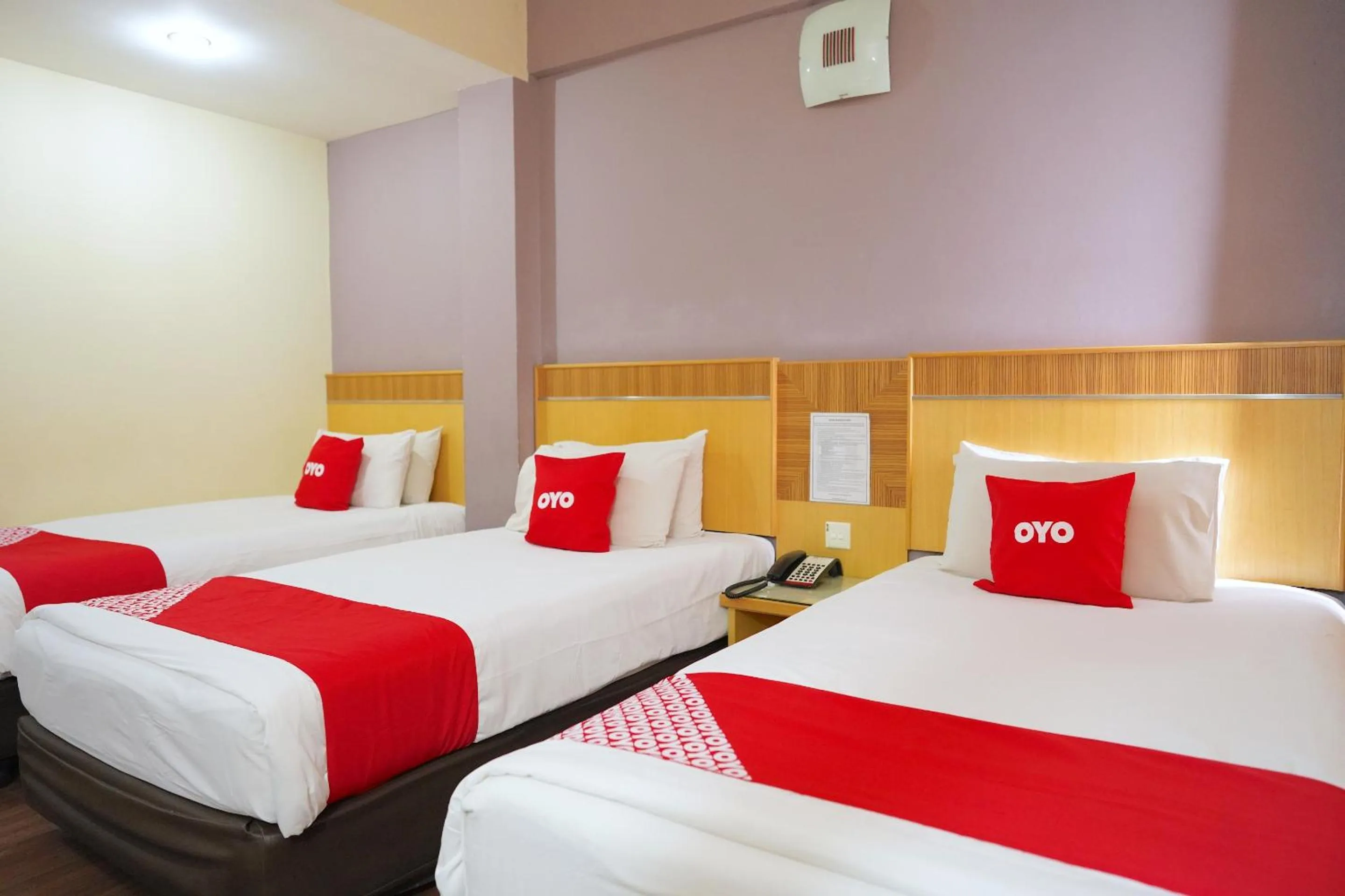 Bedroom, Bed in Houz Inn