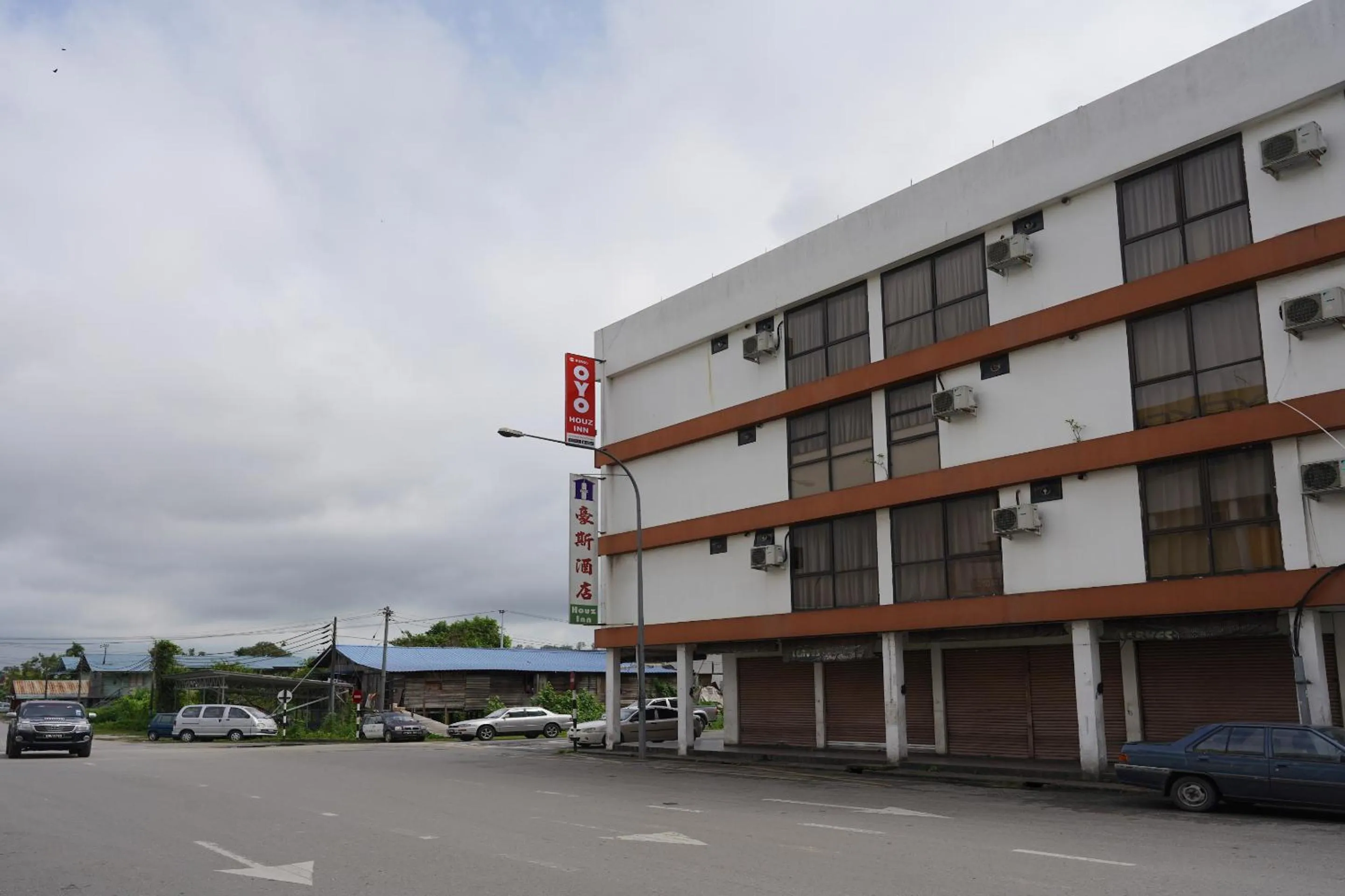 Property building in Houz Inn