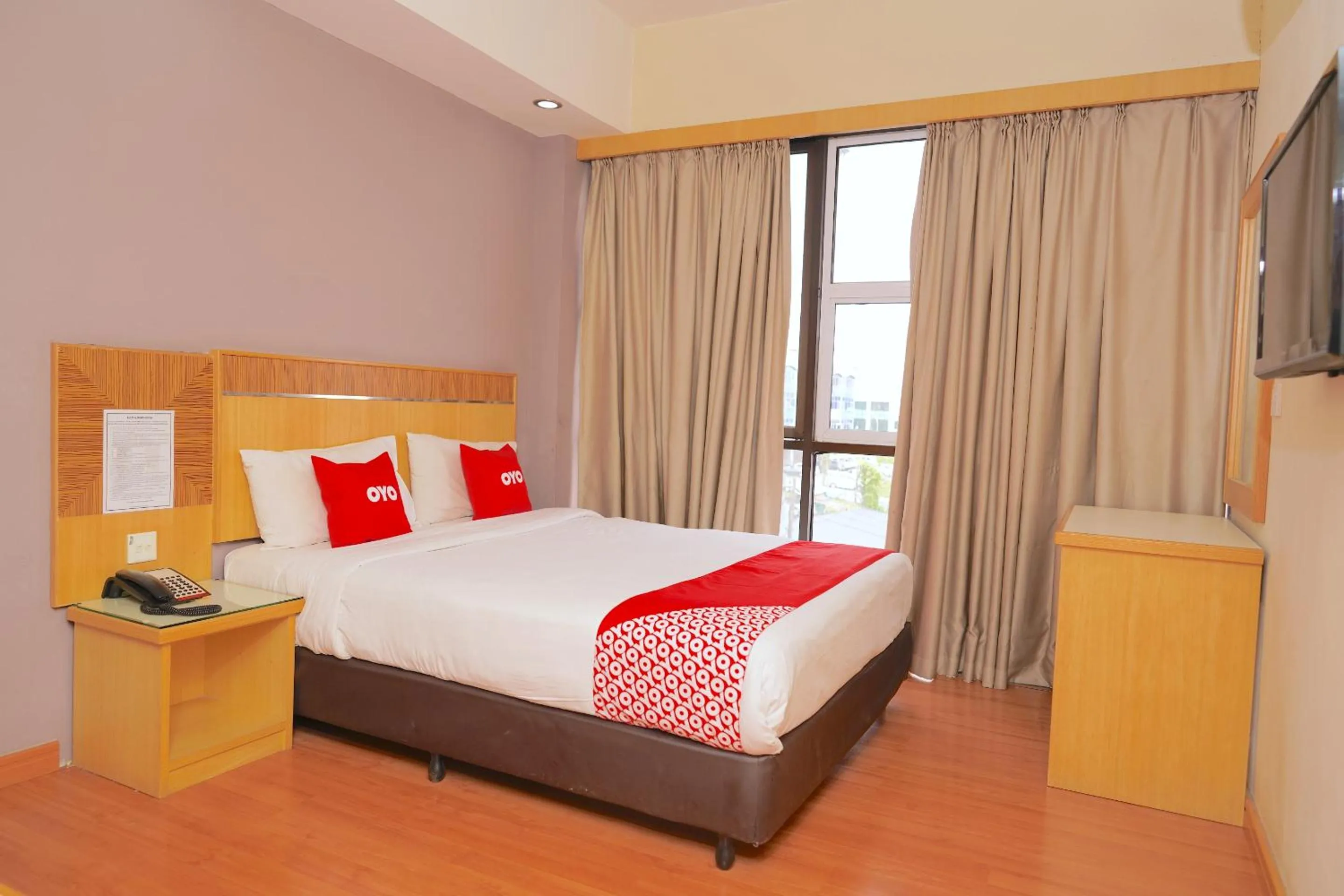 Bedroom, Bed in Houz Inn