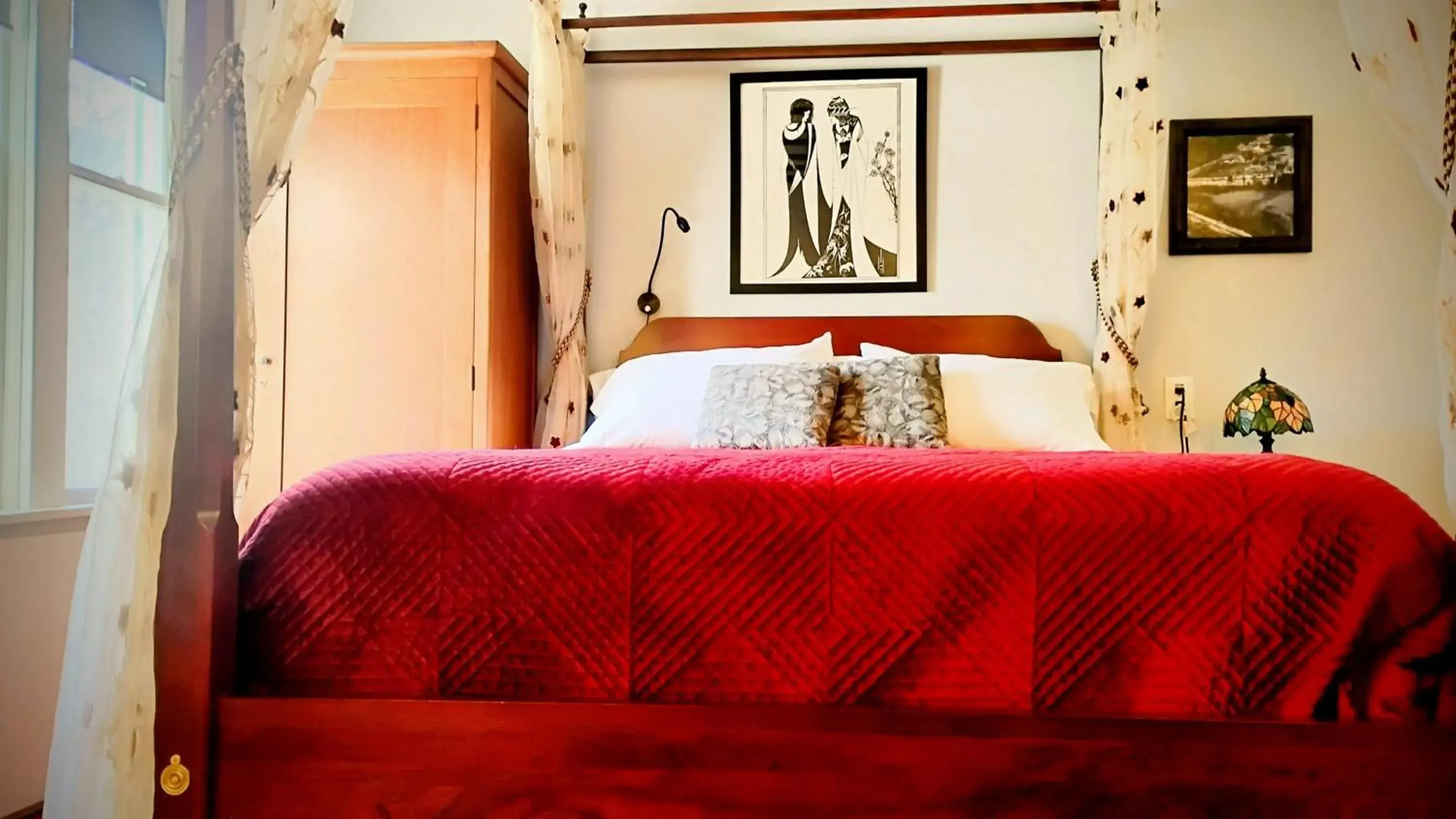 Deluxe Double Room in Cooperstown Bed and Breakfast Deluxe Double Room in Cooperstown Bed and Breakfast
