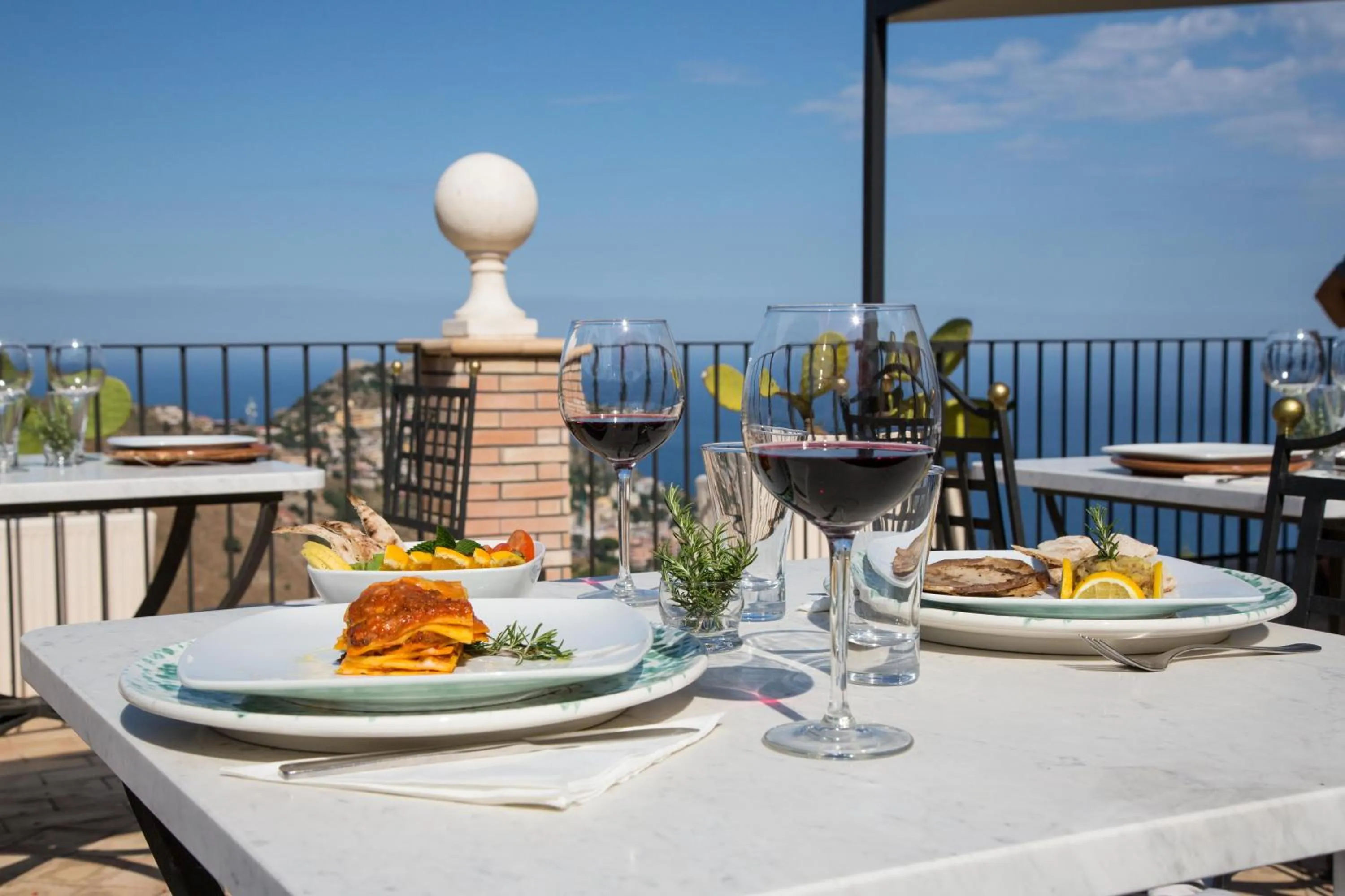 Lounge or bar in Casale Di Caterina