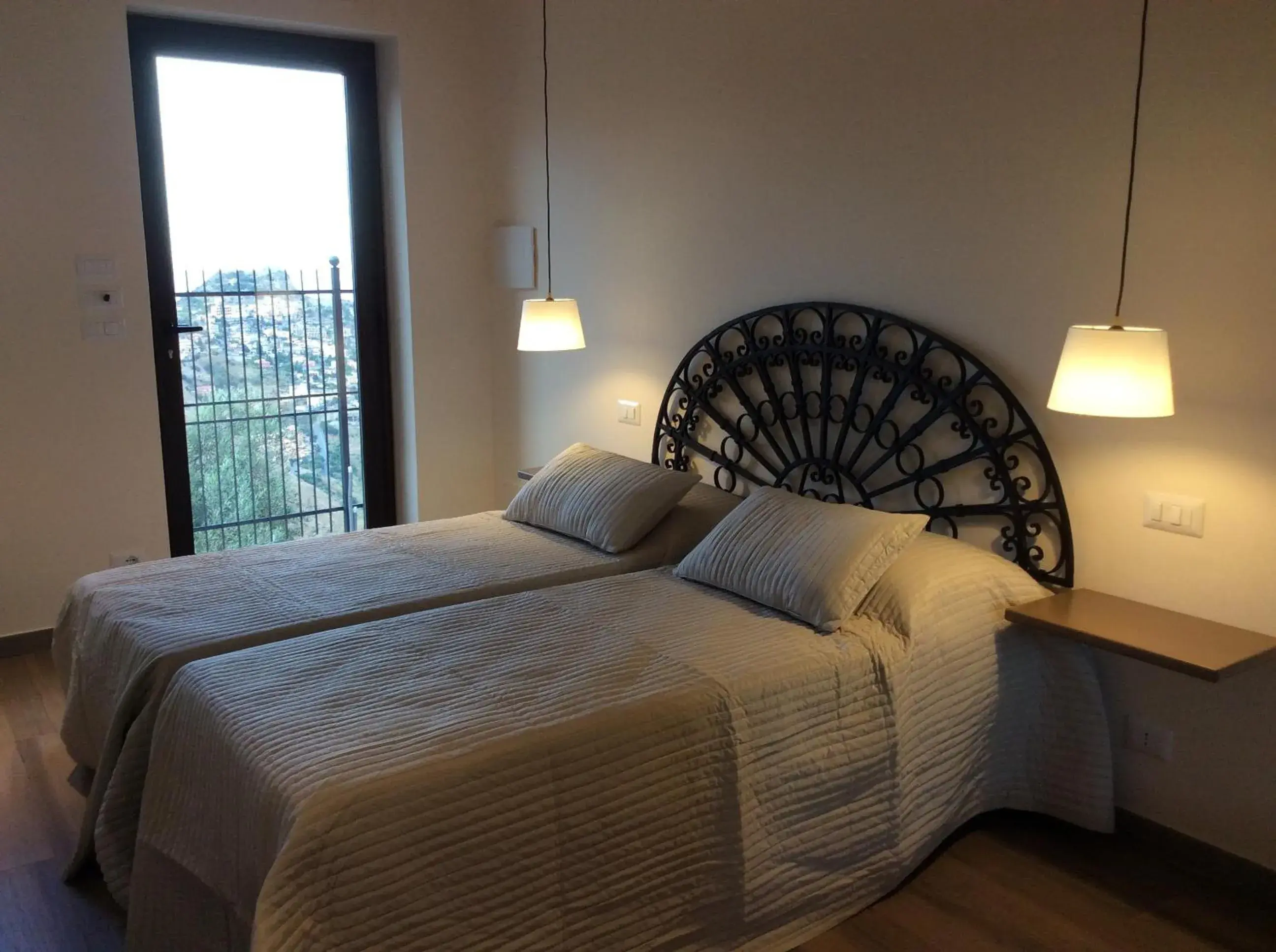 Superior Double or Twin Room with Mountain View in Casale Di Caterina Superior Double or Twin Room with Mountain View in Casale Di Caterina