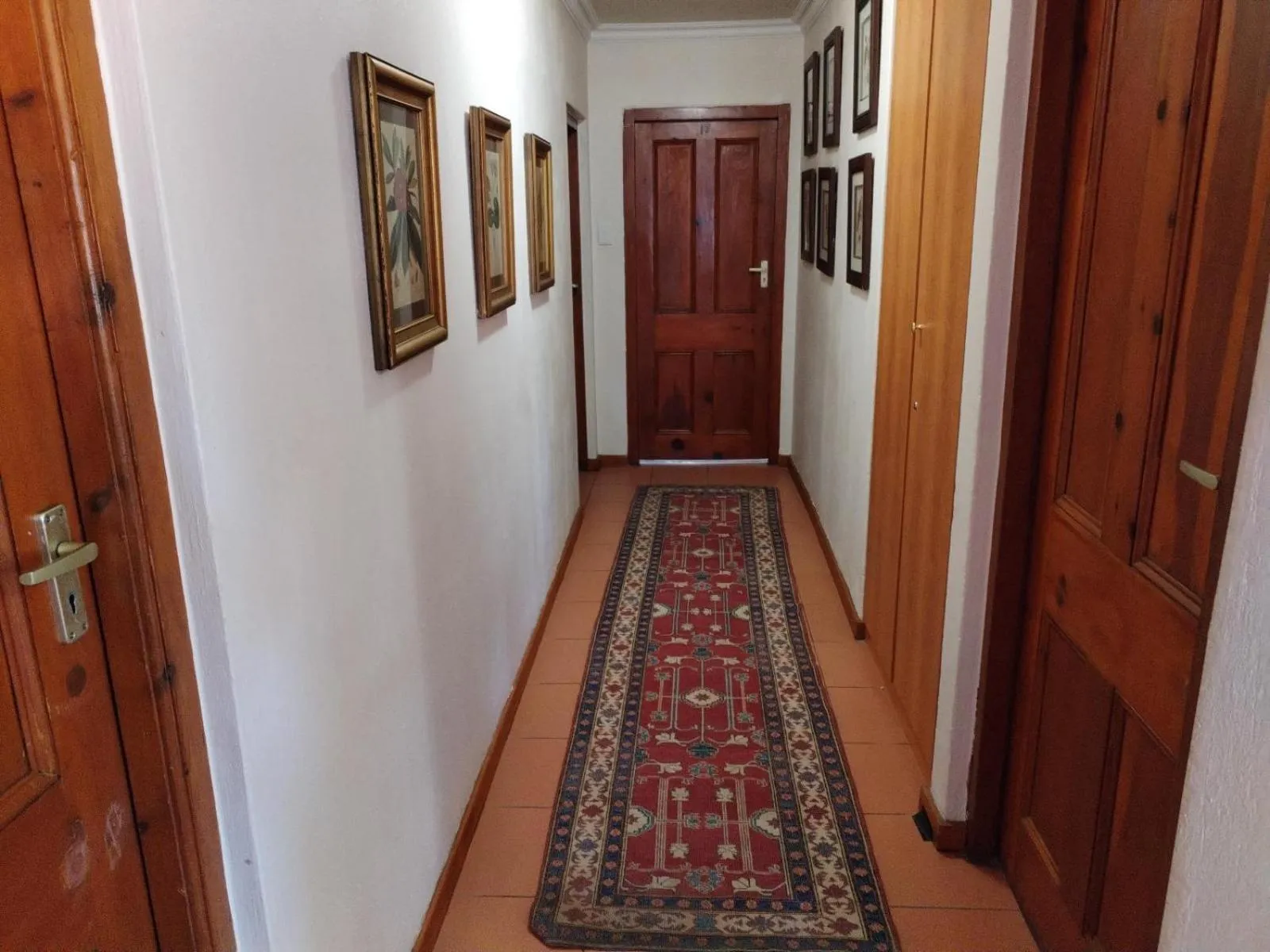 Decorative detail in Hole In One