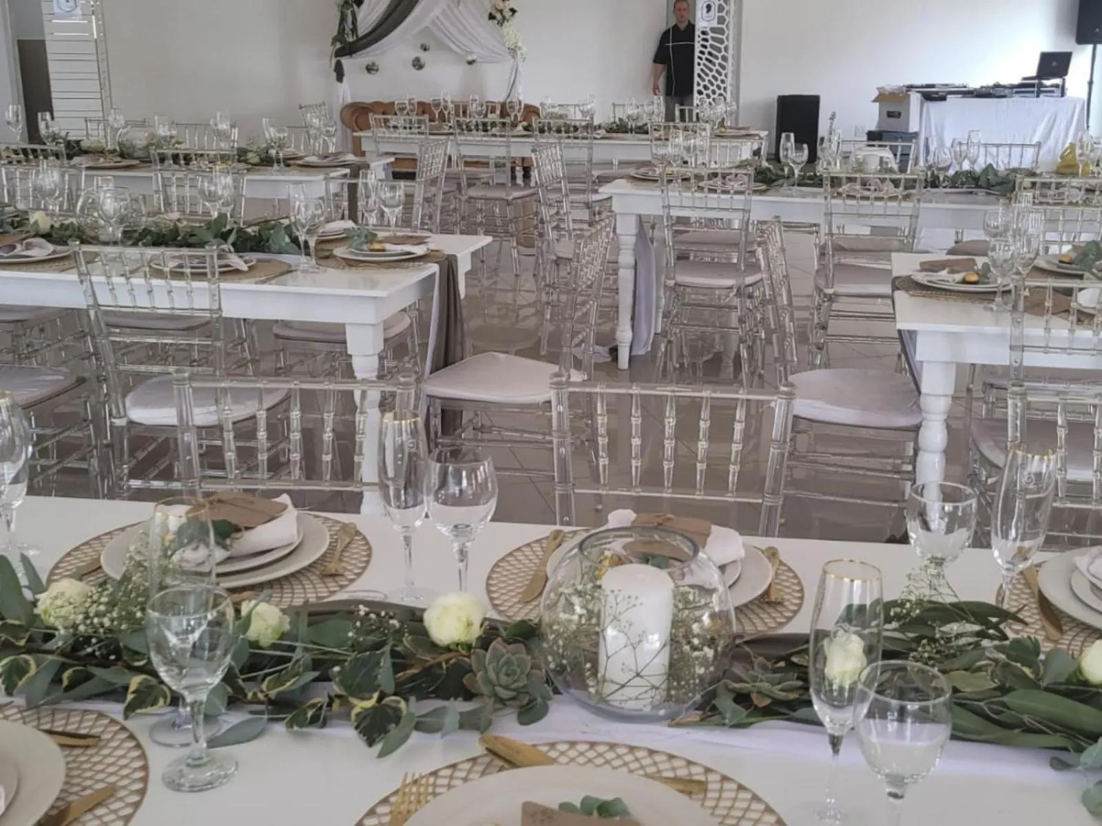 Decorative detail in Hole In One