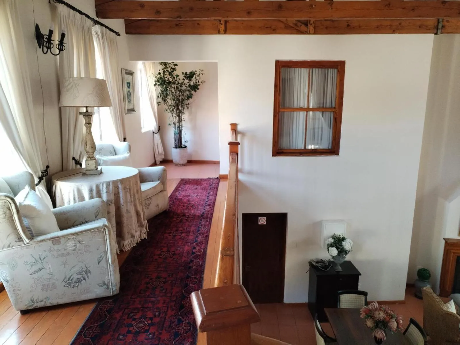 Decorative detail in Hole In One